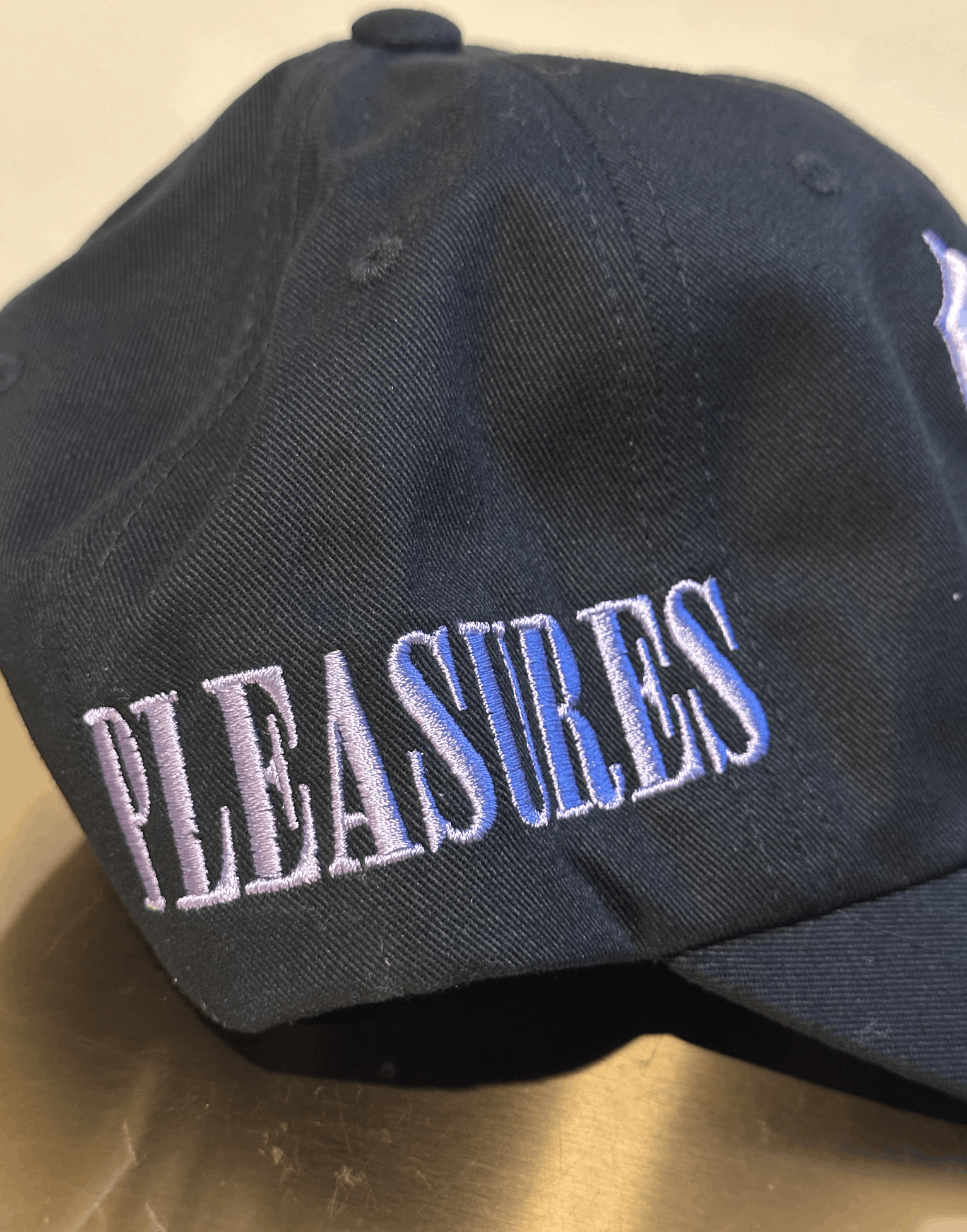 999 Club × Pleasures Juice Wrld 'The Party Never Ends' Album Event EXCLUSIVE Hat Size ONE SIZE - 3 Thumbnail
