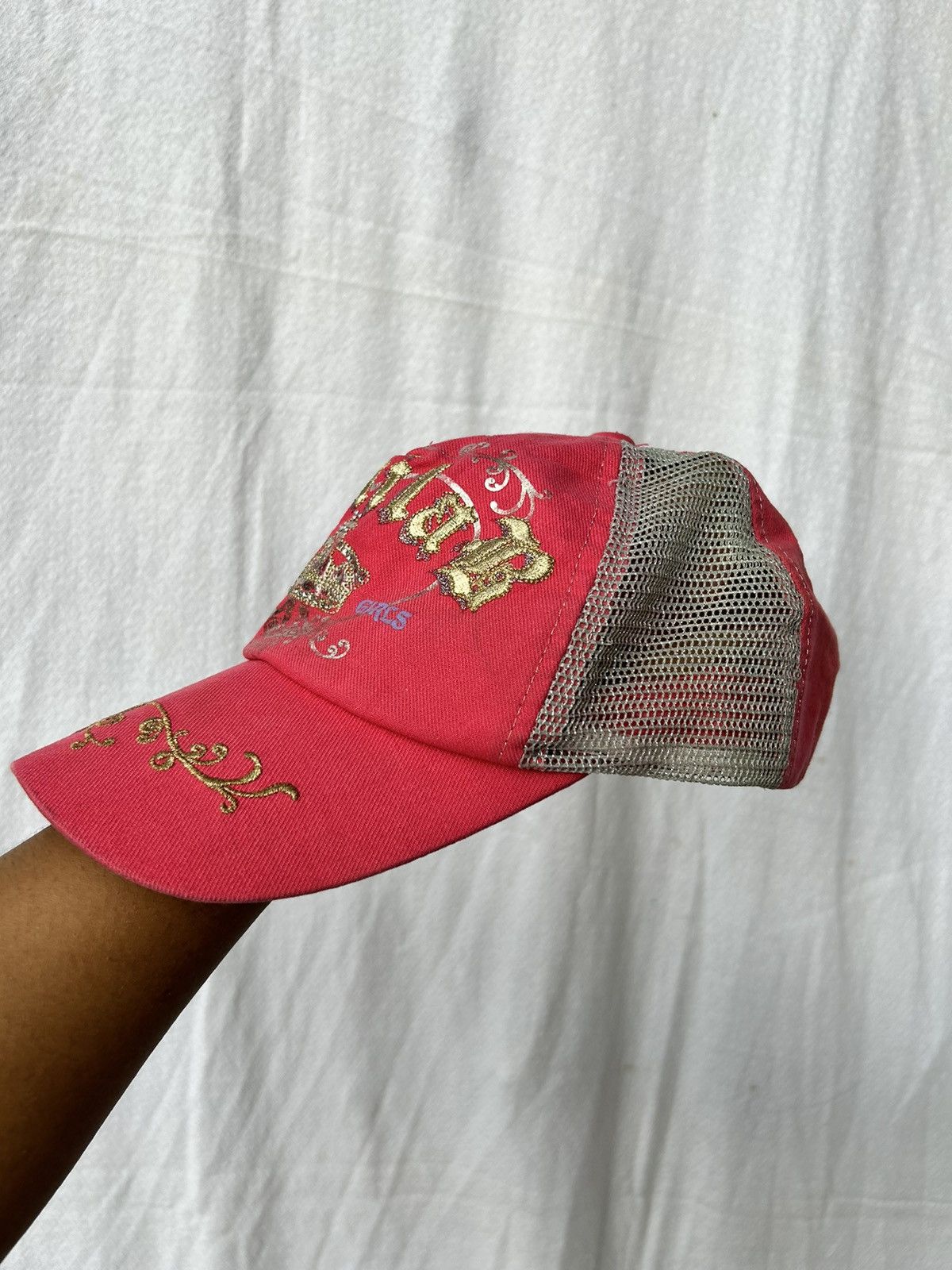 14th Addiction × KMRii × Yasuyuki Ishii Banila B King Luxury Girls Style Trucker Hats Size ONE SIZE - 2 Thumbnail