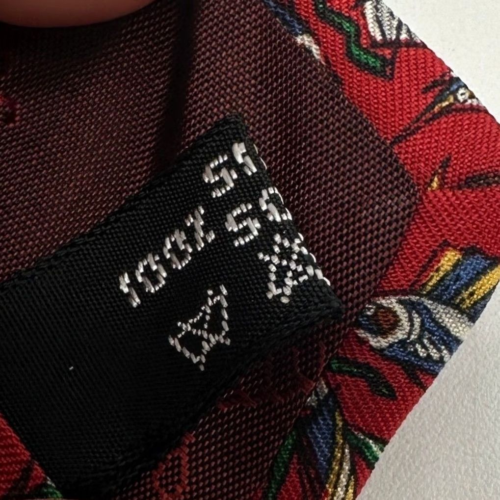 Salvatore Ferragamo VINTAGE Salvatore Ferragamo Silk Necktie One Size Red Fly Fishing Fish Tie Made In Italy Mens Tie Silk Pattern: Animal Print 100% Silk Size ONE SIZE - 5 Thumbnail