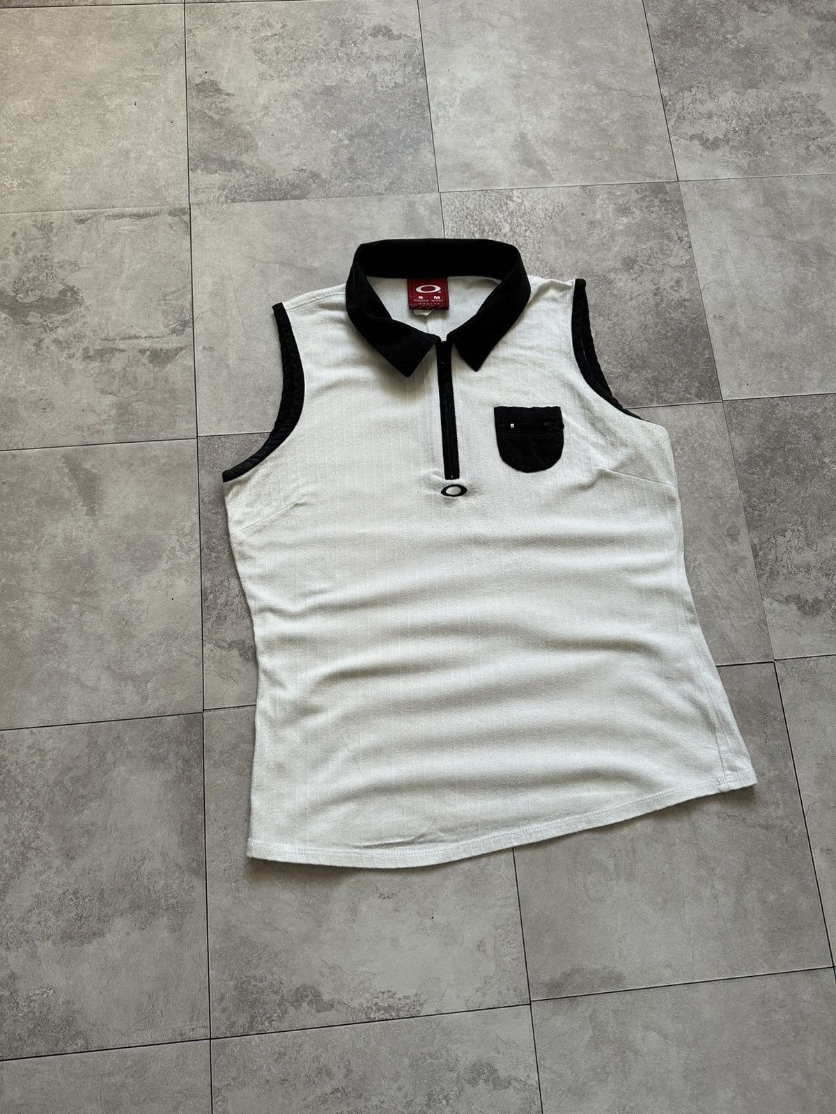 Oakley Vintage 90s Oakley Software Center Logo White Tank Top S/M Size S / US 4 / IT 40 - 2 Thumbnail