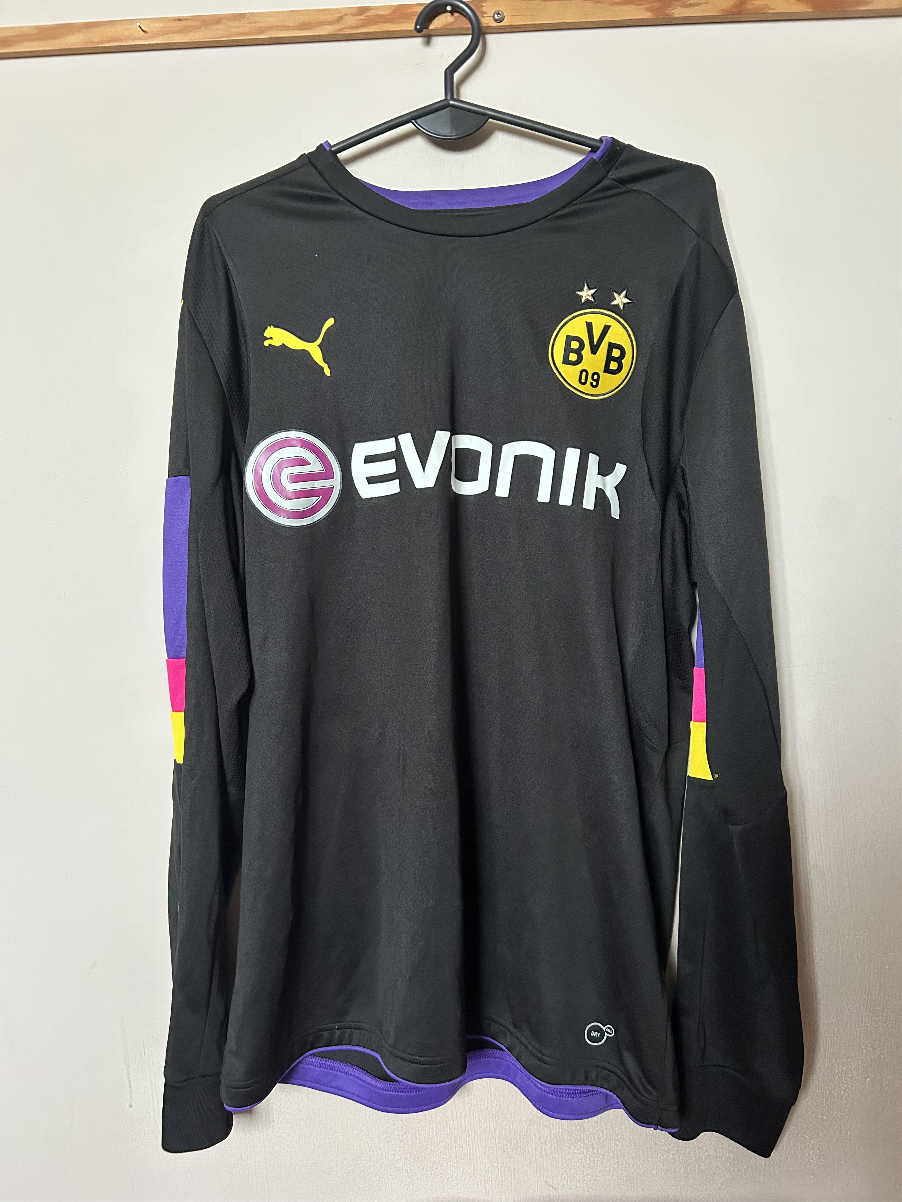 Puma BORUSSIA DORTMUND #38 BURKI - 2016 - 2017 - L - UNIQUE Size US L / EU 52-54 / 3 - 2 Thumbnail