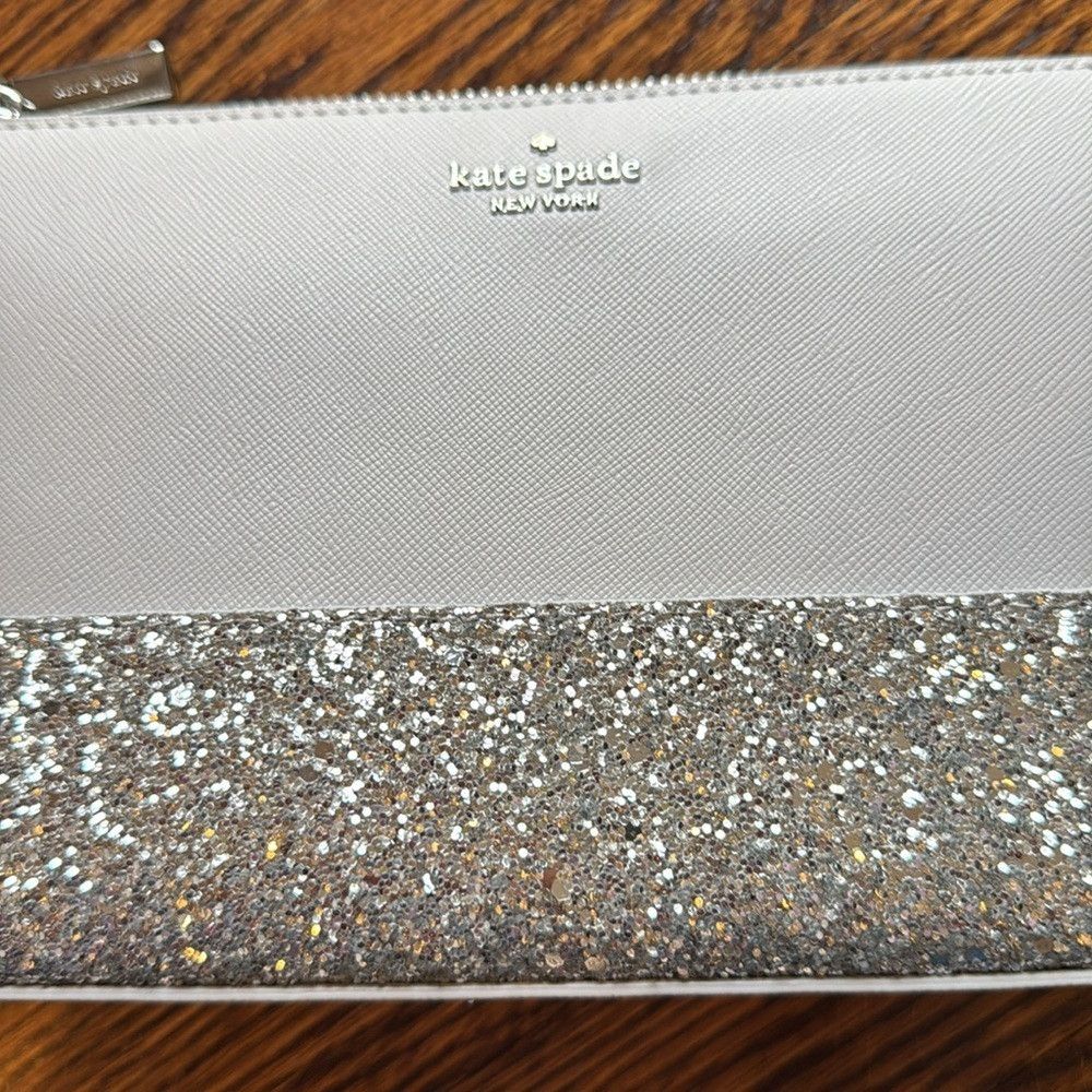 Kate Spade Kate Spade light gray flash glitter crossbody bag. Zipper c Size ONE SIZE - 4 Thumbnail