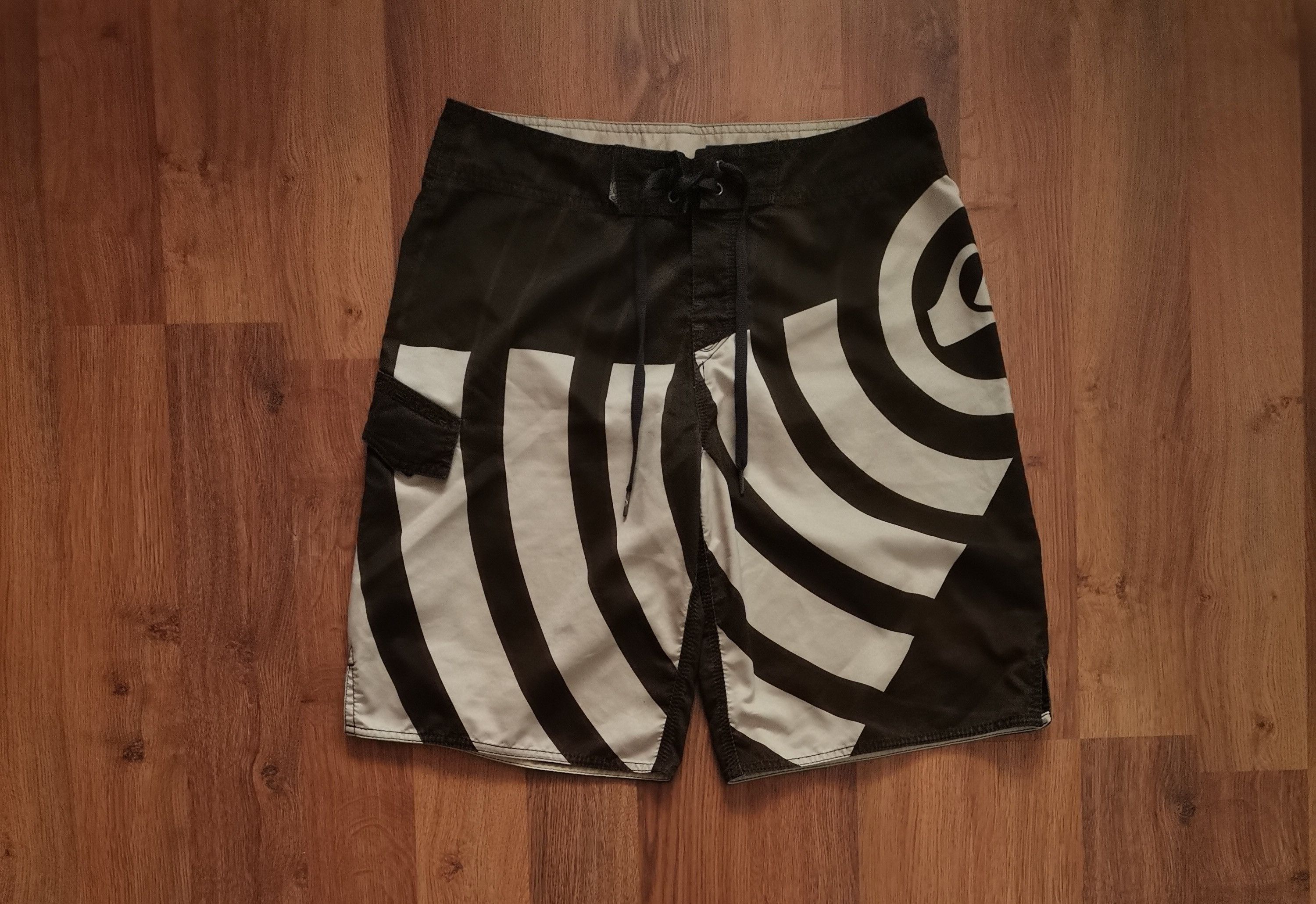 Quiksilver Quiksilver Shorts Size US 32 / EU 48 - 1 Thumbnail