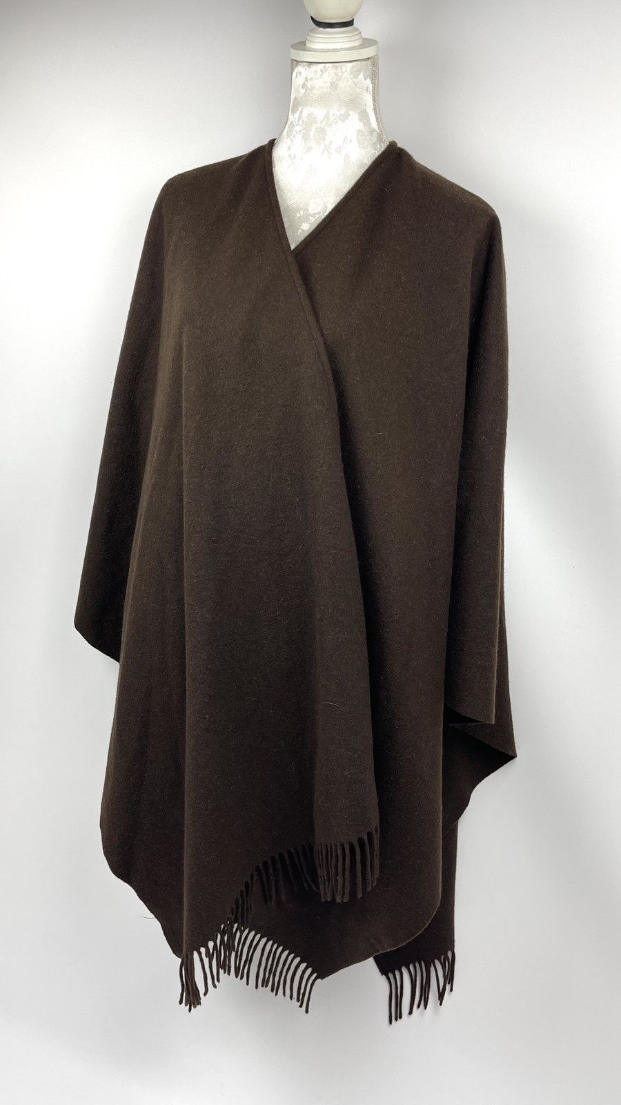 Johnstons Of Elgin Johnstons Of Elgin Lambswool Brown Fringe Shawl Cape Size ONE SIZE - 2 Thumbnail