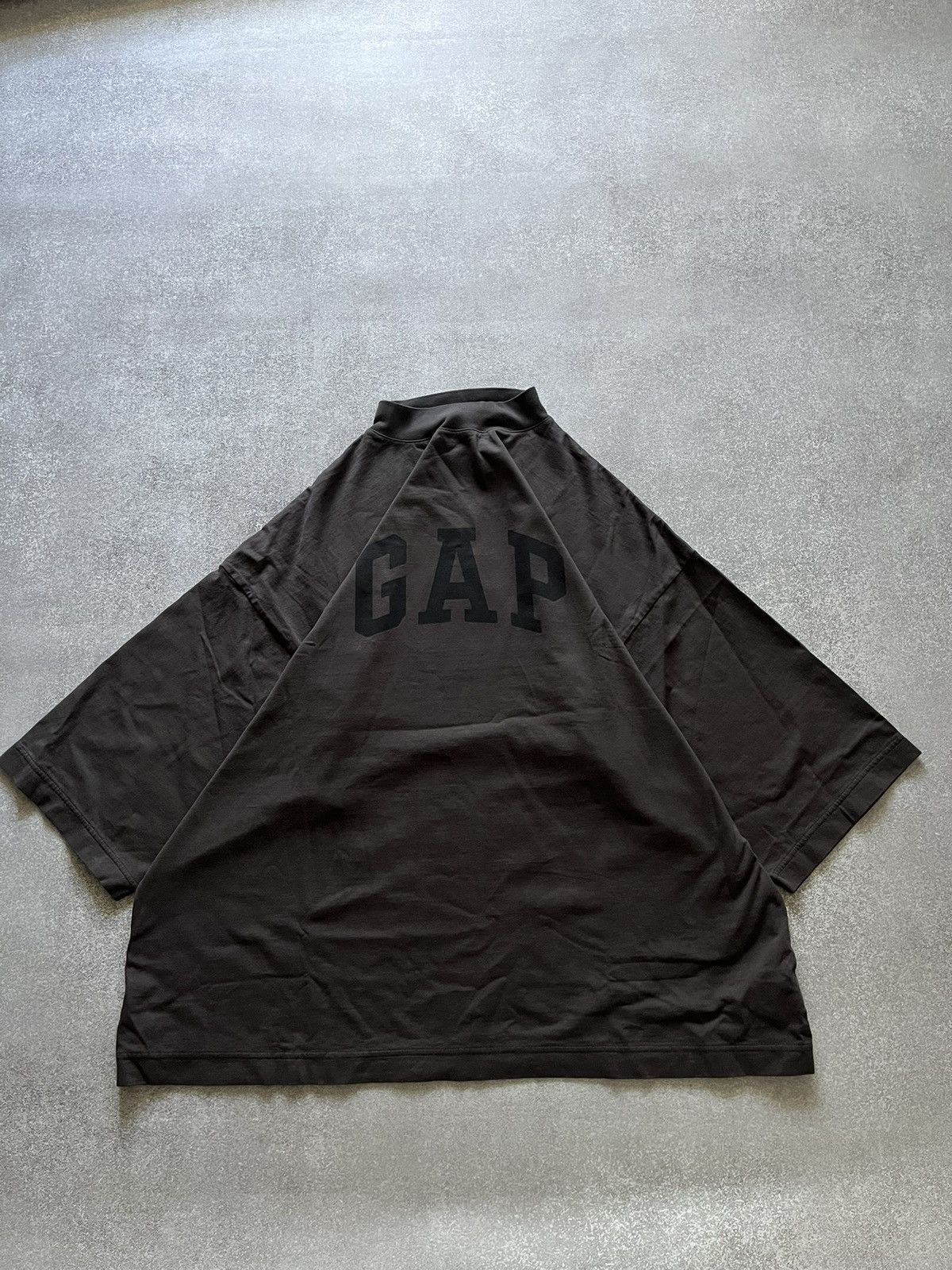 Balenciaga Balenciaga Yzy Gap T-shirt Size US M / EU 48-50 / 2 - 10 Thumbnail