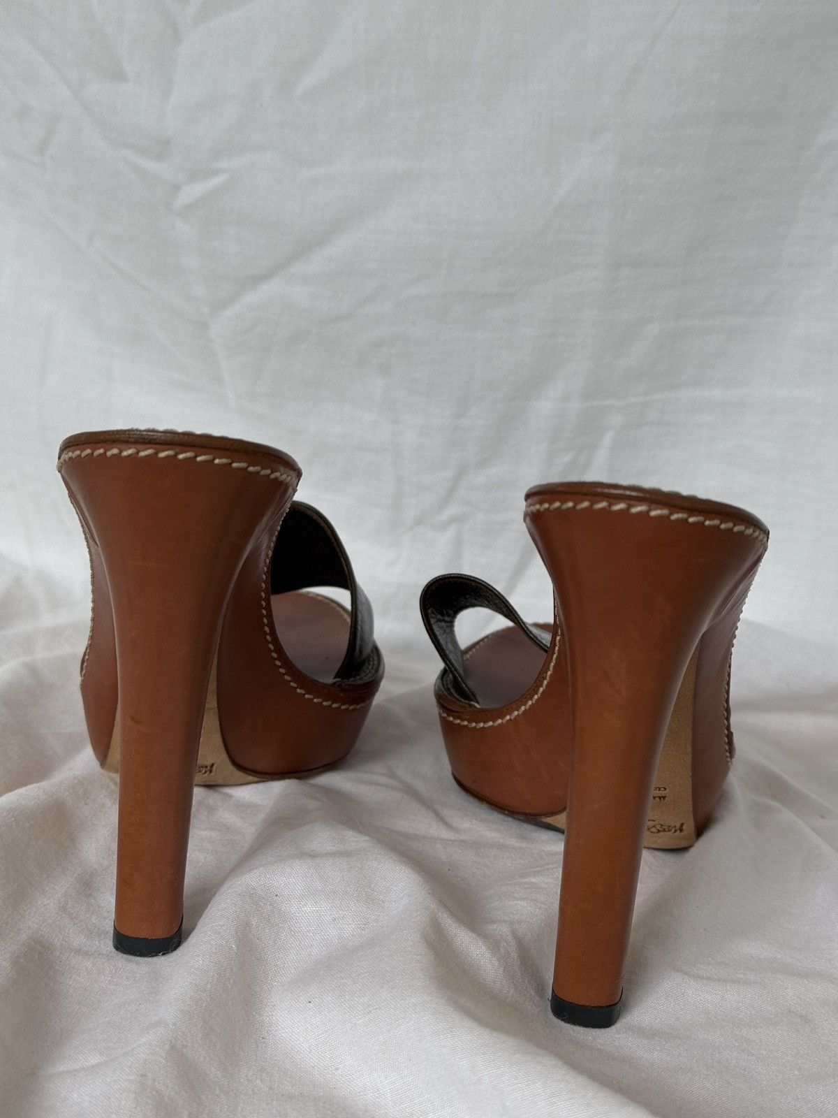 Yves Saint Laurent Yves Saint Laurent Rive Gauche Brown Leather Mules Clogs Size US 7 / IT 37 - 6 Thumbnail