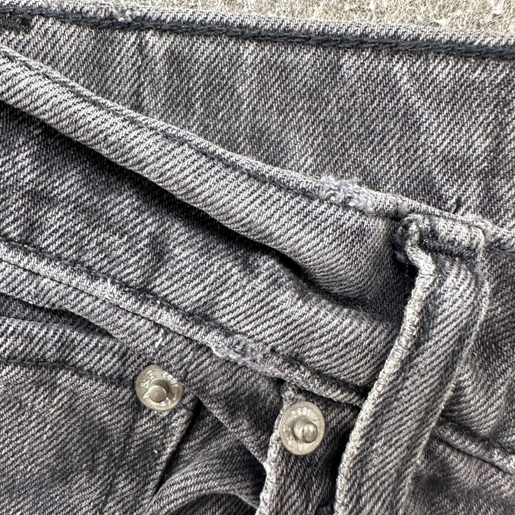 Abercrombie & Fitch Abercrombie & Fitch Jeans Womens 27 Black 90s Vintage Straight High Rise Size 27" / US 4 / IT 40 - 7 Thumbnail