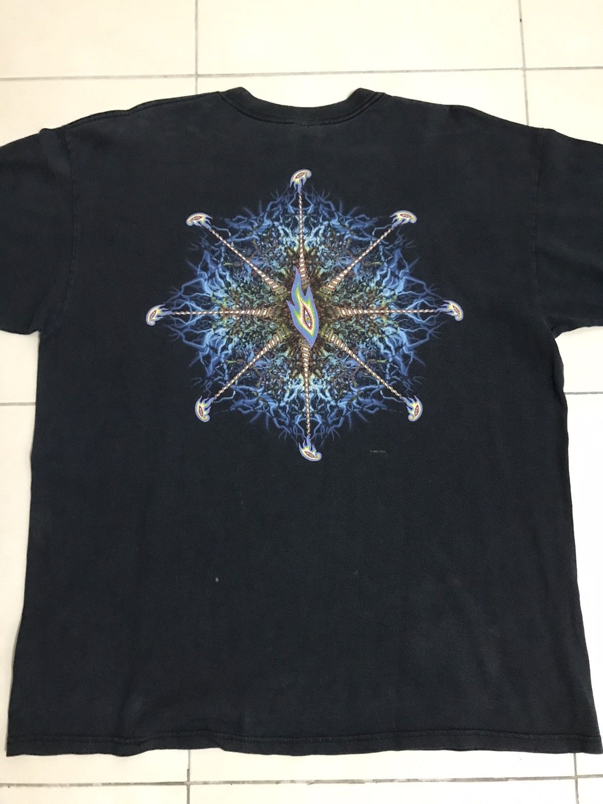 Band Tees × Vintage Rare Vintage 2002 Tool in Concert Sun Faded T-Shirt Size US XL / EU 56 / 4 - 9 Thumbnail