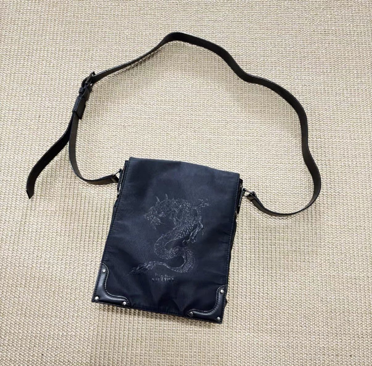 Jean Paul Gaultier Jean Paul Gaultier Dragon Pattern Corner Messenger Bag J29 Size ONE SIZE - 1 Thumbnail