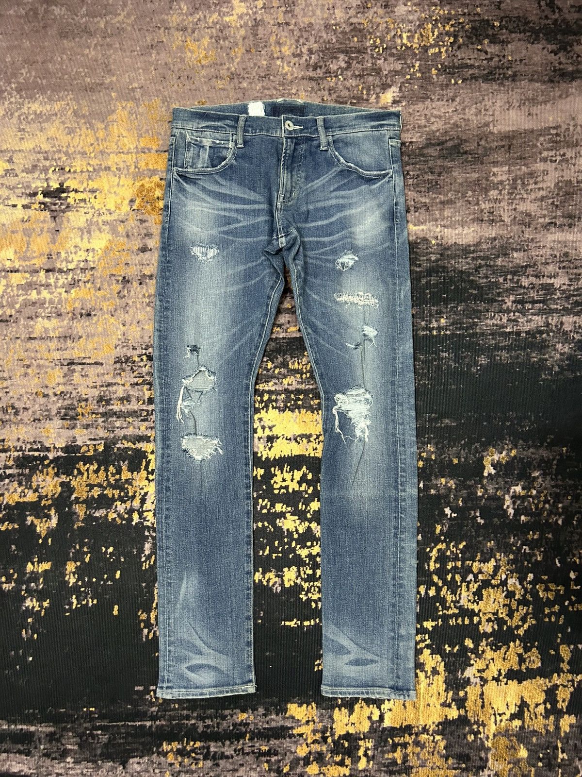 Vanquish Japan Distressed Slim Jeans