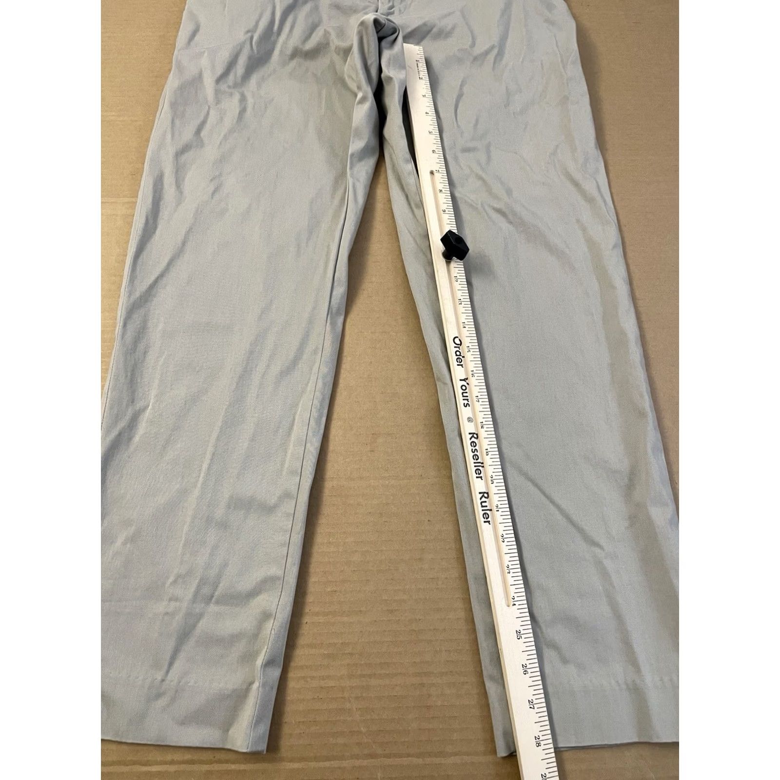 Gap VINTAGE Gap Chino Pants Mens Adult 31 x 28 Beige Hook Zipper Button Outdoors 90s Y2K Chino Pants Mens Size US 31 - 5 Thumbnail