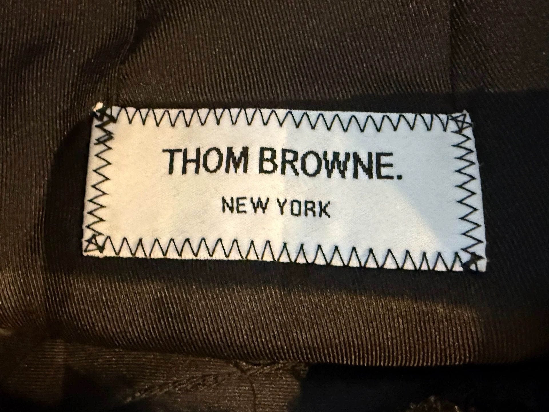 Thom Browne Thom Browne Women's Slim Fit Trousers Black Piping W40 Size 27" / US 4 / IT 40 - 5 Thumbnail