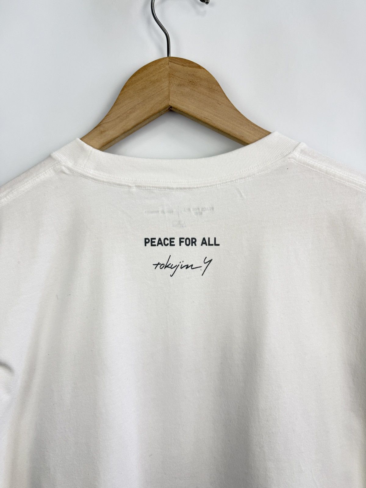 Uniqlo 🇯🇵 Uniqlo Tokujin Yoshioka Peace for All Art Archive T-Shirt Size US XL / EU 56 / 4 - 10 Thumbnail