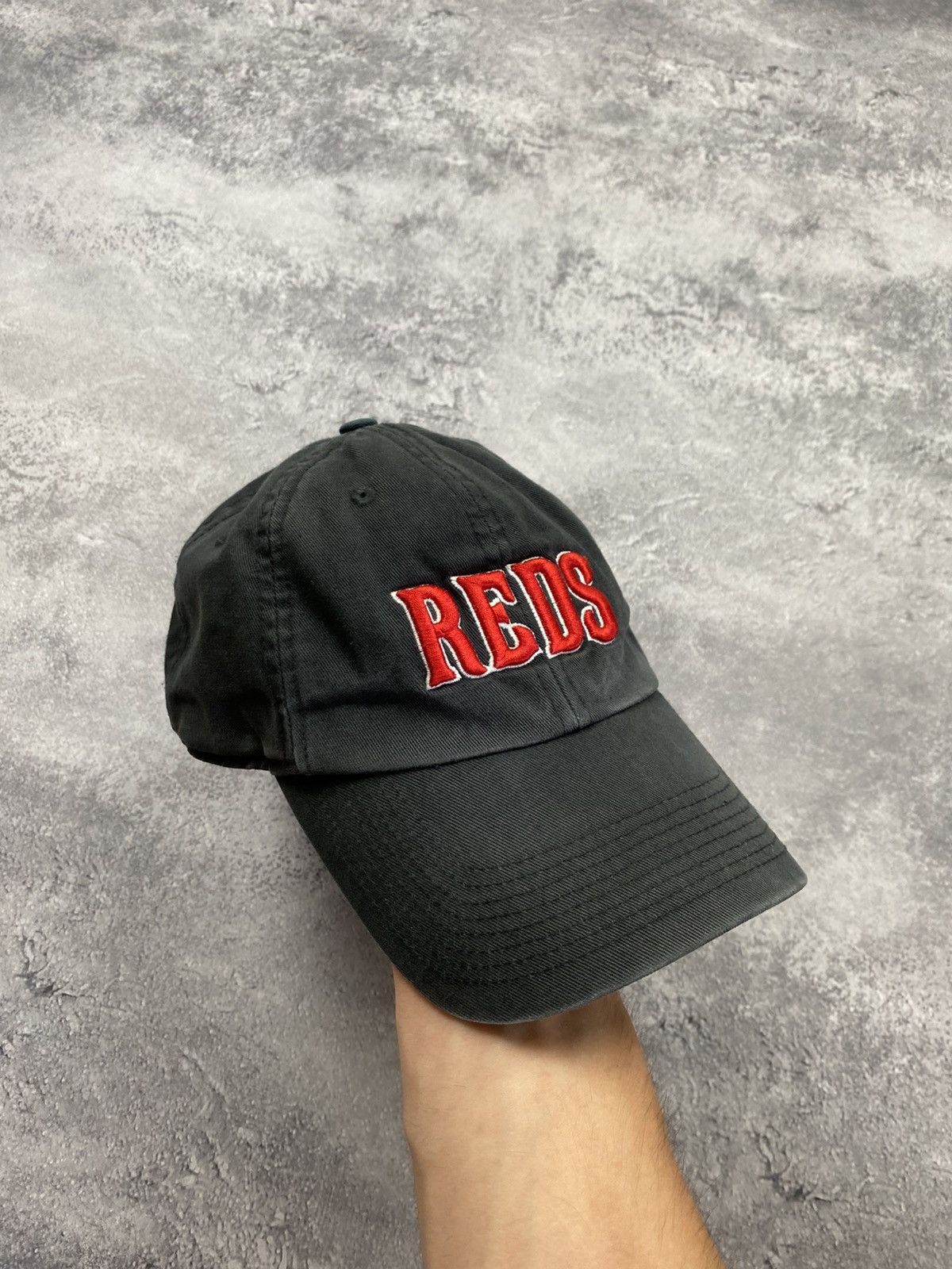 Nike Vintage Nike Team Reds Cap Rare Black Y2K 90s Swoosh Hat MLB Size ONE SIZE - 2 Thumbnail