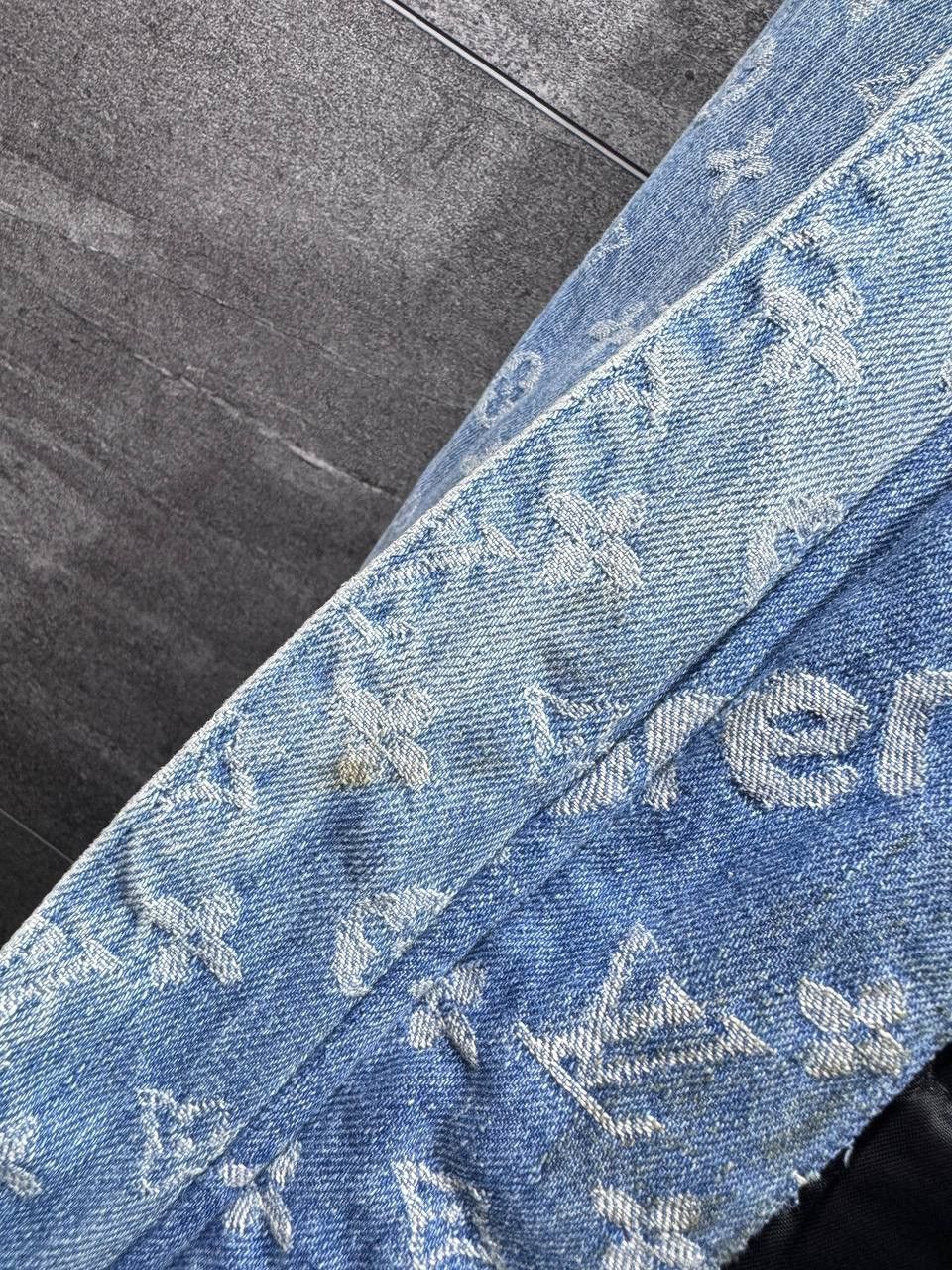 Louis Vuitton Louis Vuitton x Supreme Jacquard Denim N-3B Parka Size US L / EU 52-54 / 3 - 7 Thumbnail