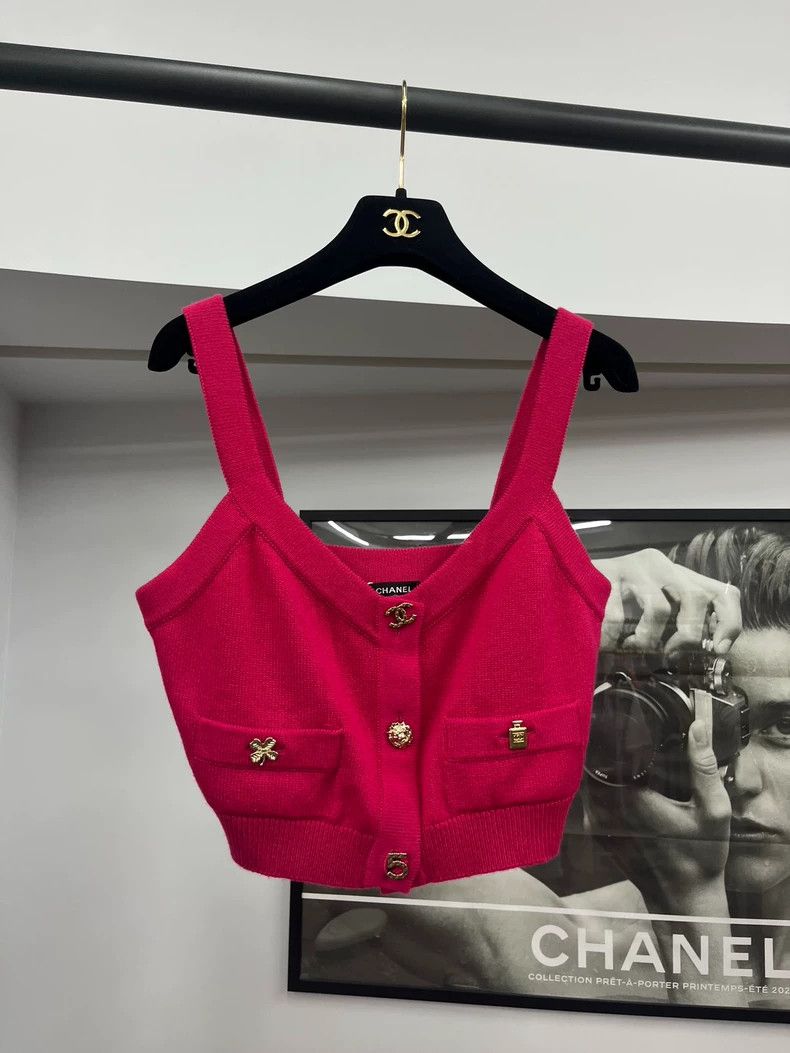 Chanel Chanel Red cashmere suspender top Size XS / US 0-2 / IT 36-38 - 1 Thumbnail