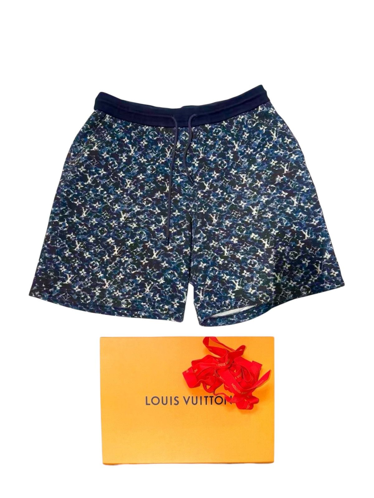 Louis Vuitton Louis Vuitton L Tapestry Casual Monogram Shorts Black Blue Size US 34 / EU 50 - 1 Thumbnail