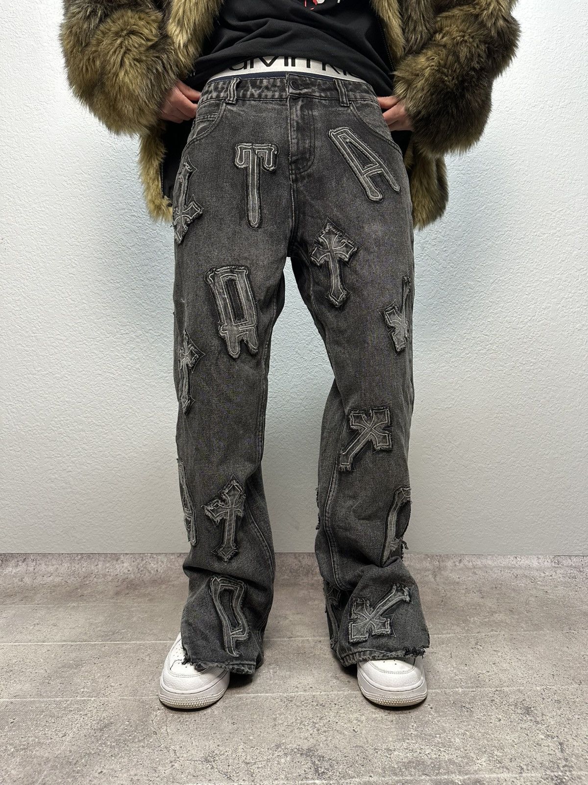 Vintage Vintage Trap Denim Jeans Chrome Hearts Style Big Logo Size US 31 - 1 Thumbnail