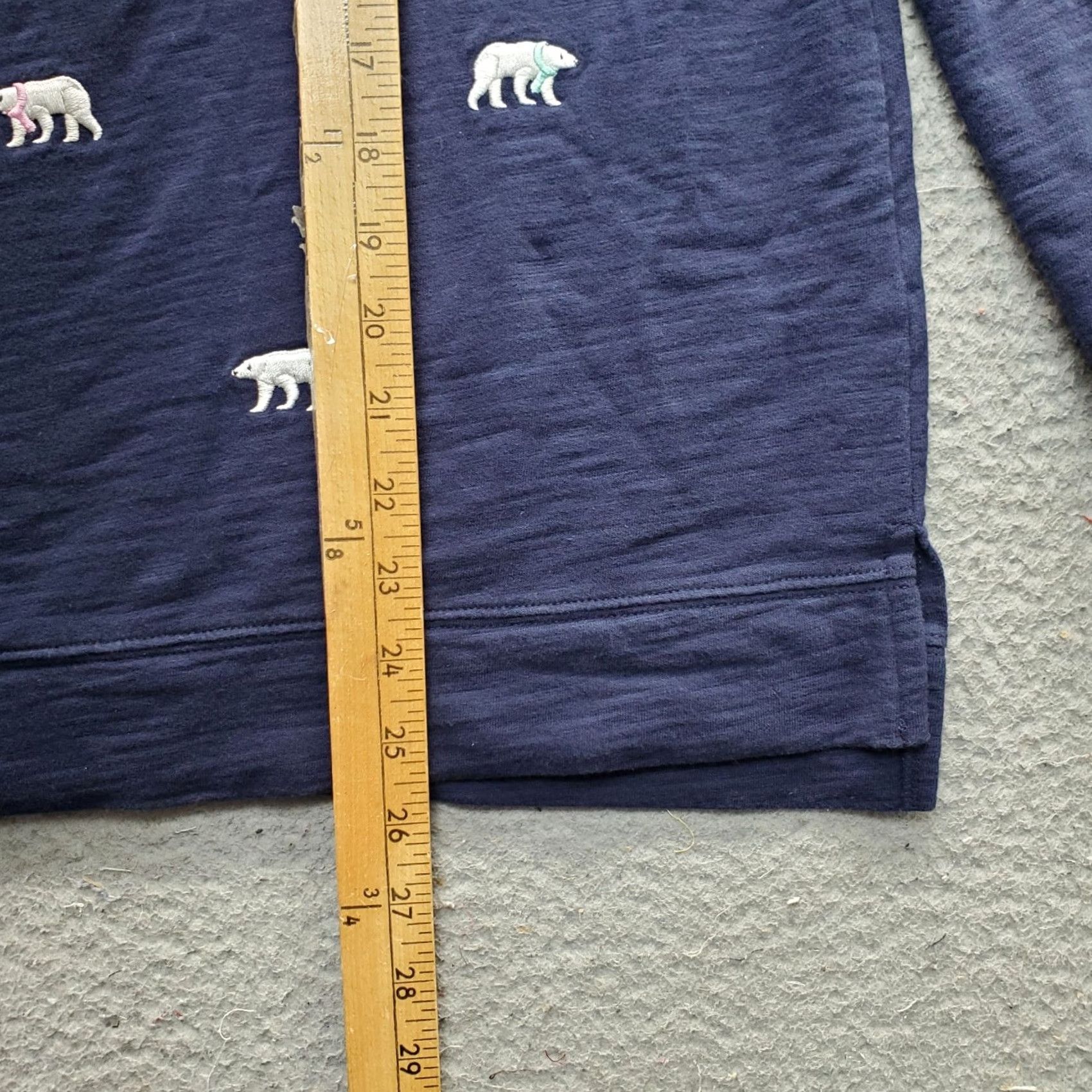 Talbots Talbots Sweatshirt Womens M Navy Knit Embroidered Polar Bear Side Slit Pullover Shirt Womens Size M Navy Embroidered Polar Bear Casual Pullover Size M / US 6-8 / IT 42-44 - 4 Thumbnail