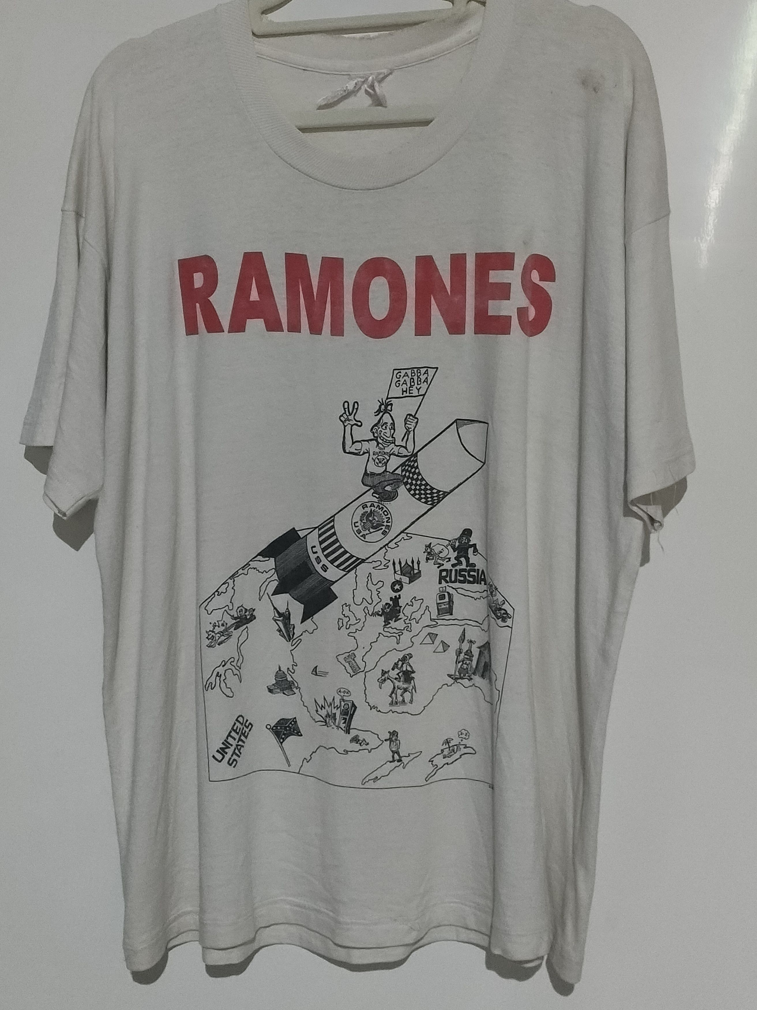 Band Tees Ramones Rocker to Rusia 99 Size US L / EU 52-54 / 3 - 1 Thumbnail