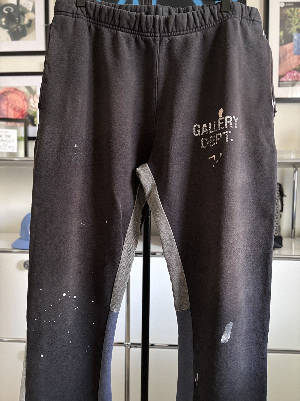 Gallery Dept. FADED BLACK - PAINTER LOGO FLARE SWEATPANTS Size US 34 / EU 50 - 3 Thumbnail