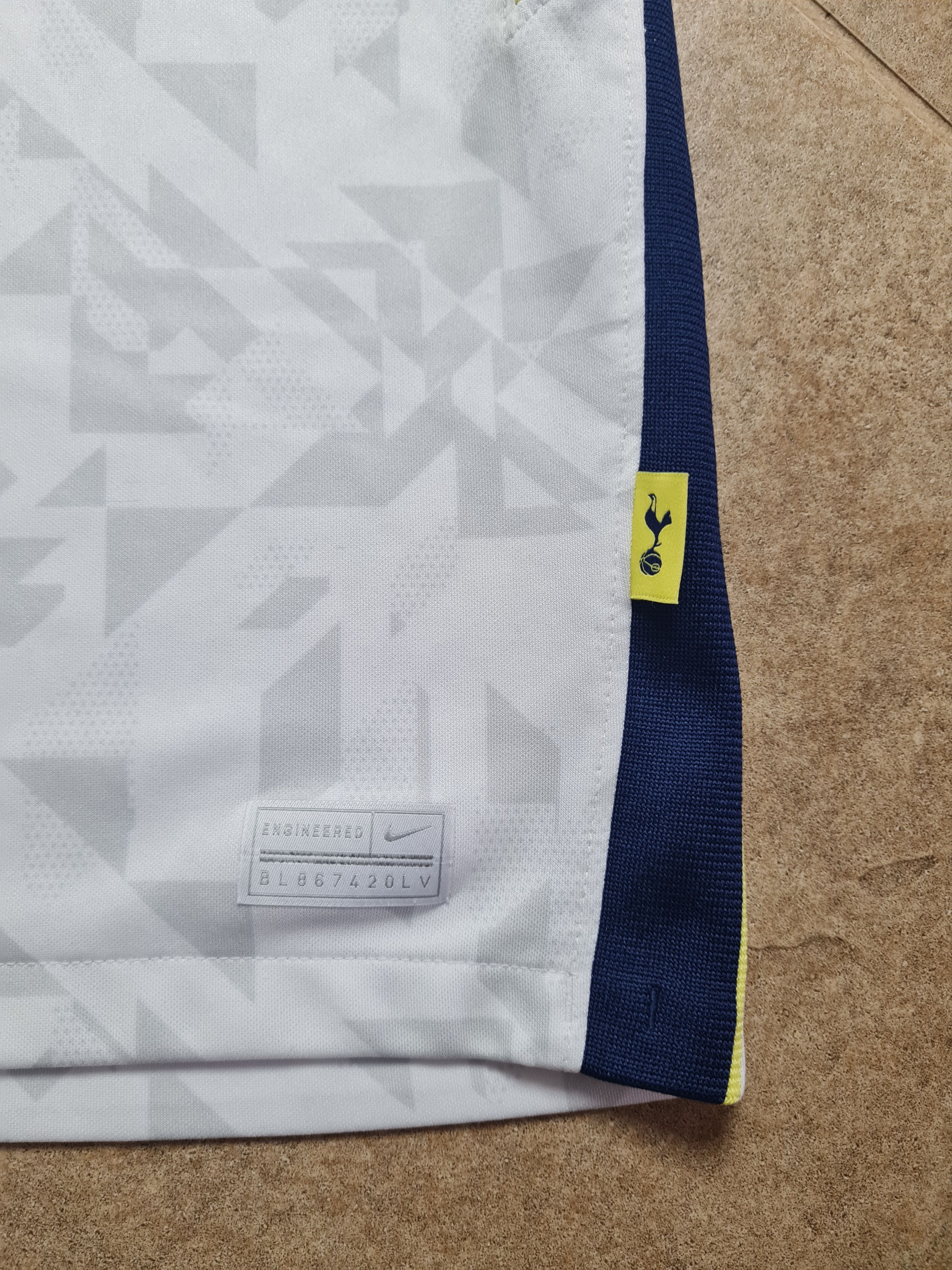 Nike TOTTENHAM HOTSPUR 2020/21 FOOTBALL SHIRT SOCCER NIKE SON # 7 Size US S / EU 44-46 / 1 - 15 Thumbnail