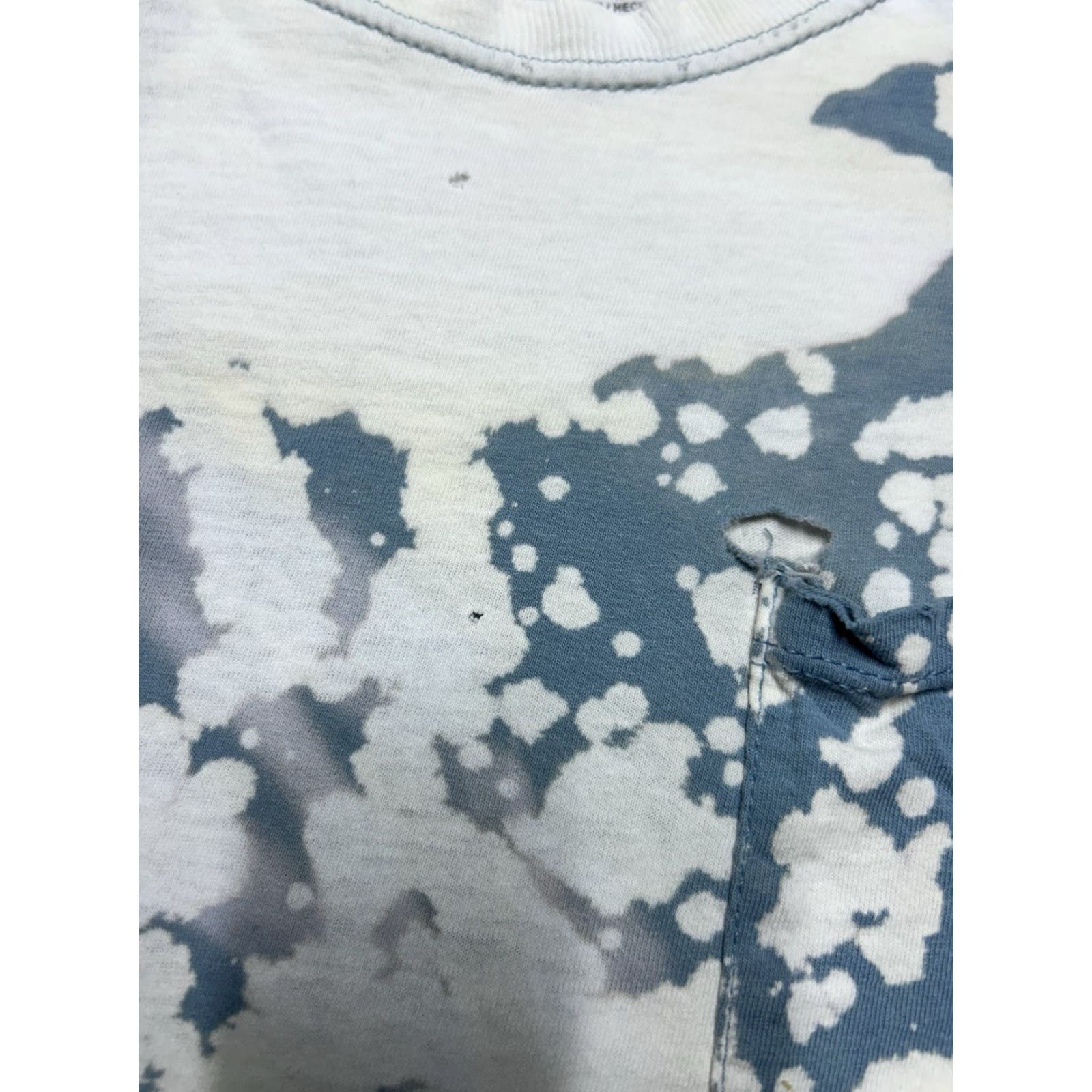 Fruit Of The Loom Fruit of the Loom Pocket T Shirt Bleach Tie Dye Distressed Cotton Soft XL Men Blues Pocket T Shirt Bleach Tie Dye Distressed Cotton Soft XL Men Blues Size US XL / EU 56 / 4 - 5 Thumbnail
