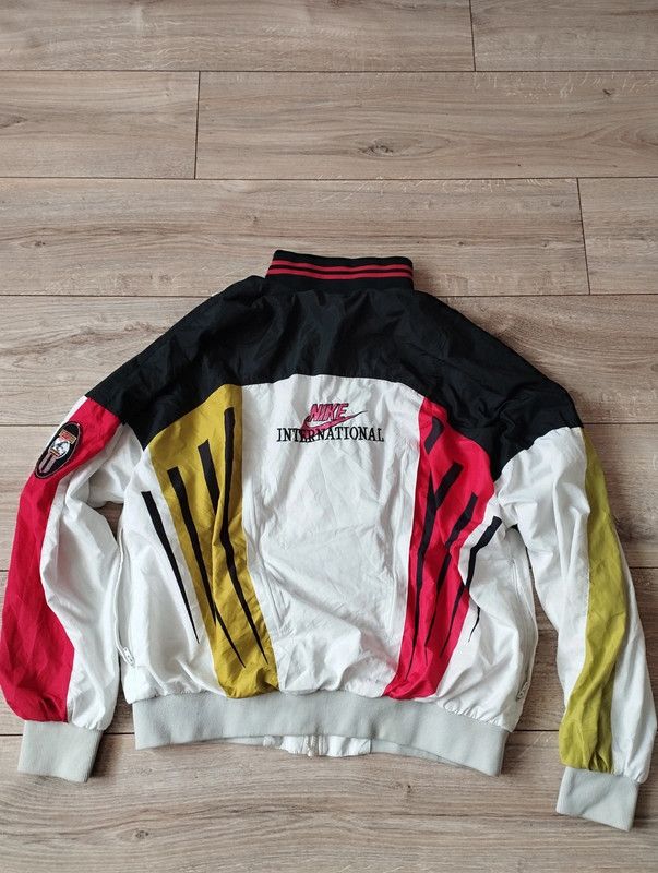 Nike Nike International Windbreaker Jacket 90s L Rare vintage Size US L / EU 52-54 / 3 - 5 Thumbnail