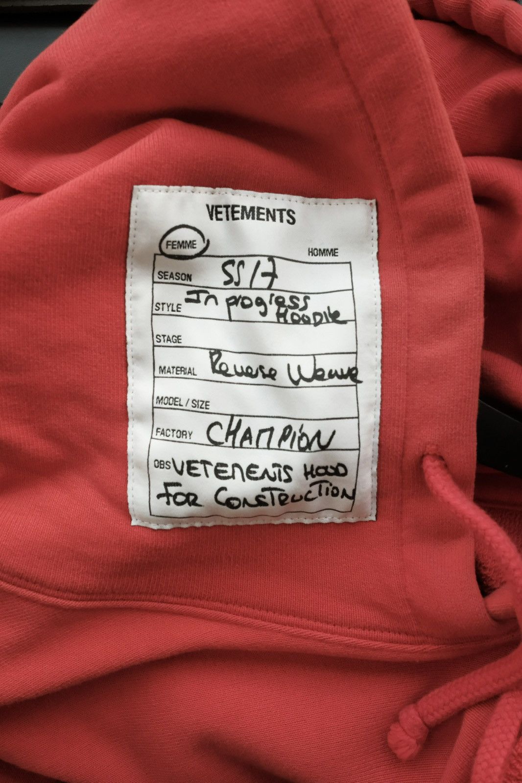 Champion × Vetements Red Vetements Cutout Hoodie x Champion Size US XS / EU 42 / 0 - 4 Thumbnail