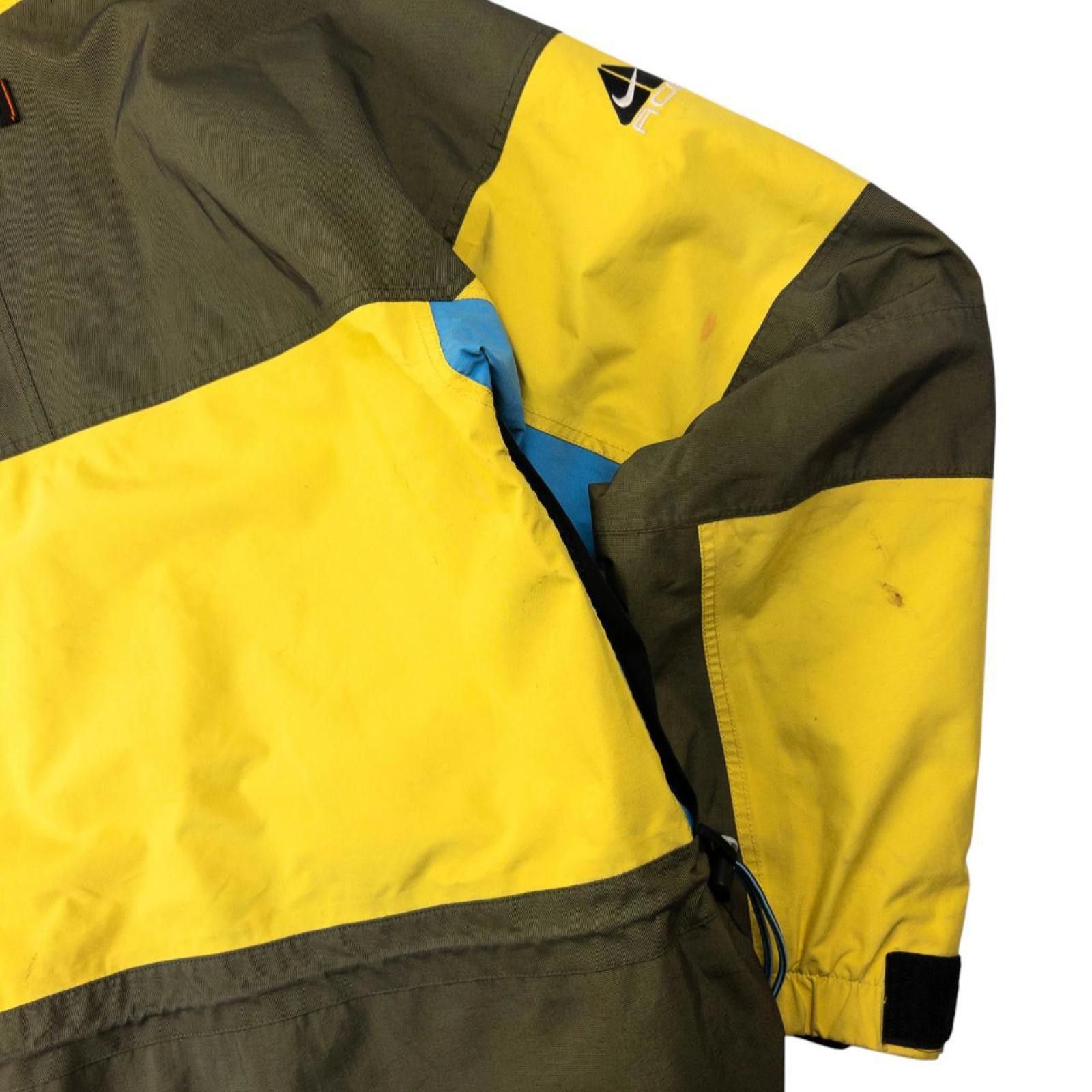 Nike Vintage Nike ACG Zip Up Snowboarding Jacket Size M Size US M / EU 48-50 / 2 - 7 Thumbnail