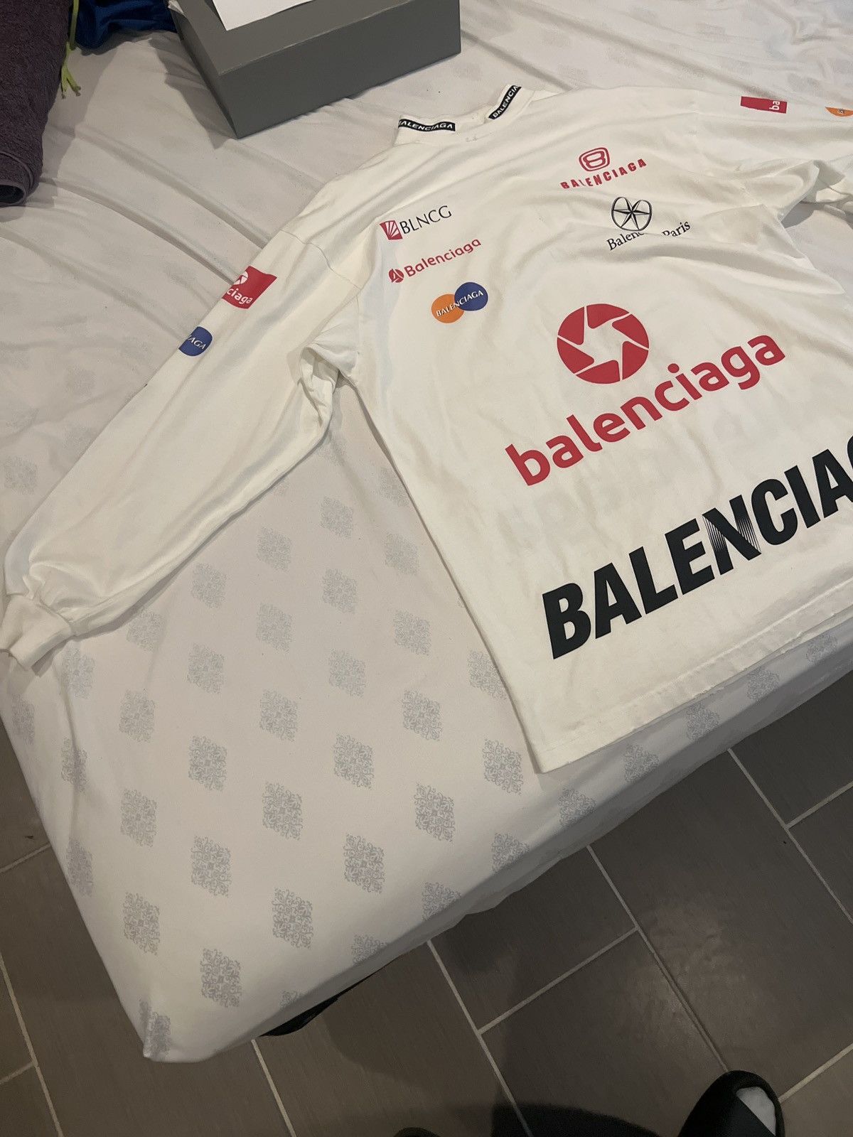 Balenciaga Top League Long Sleeve T-Shirt Oversized Size US S / EU 44-46 / 1 - 6 Thumbnail