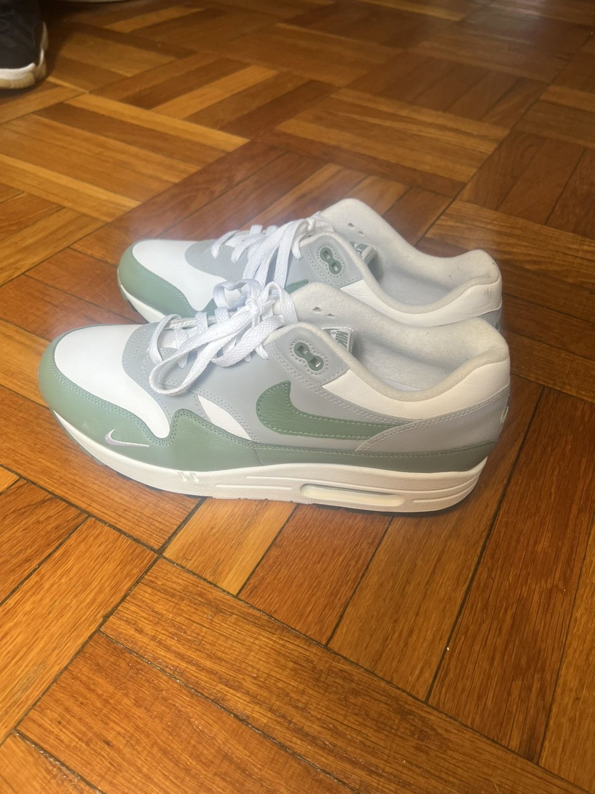 Nike Nike Air Max 1 Premium Spiral Sage Size US 12 / EU 45 - 6 Thumbnail