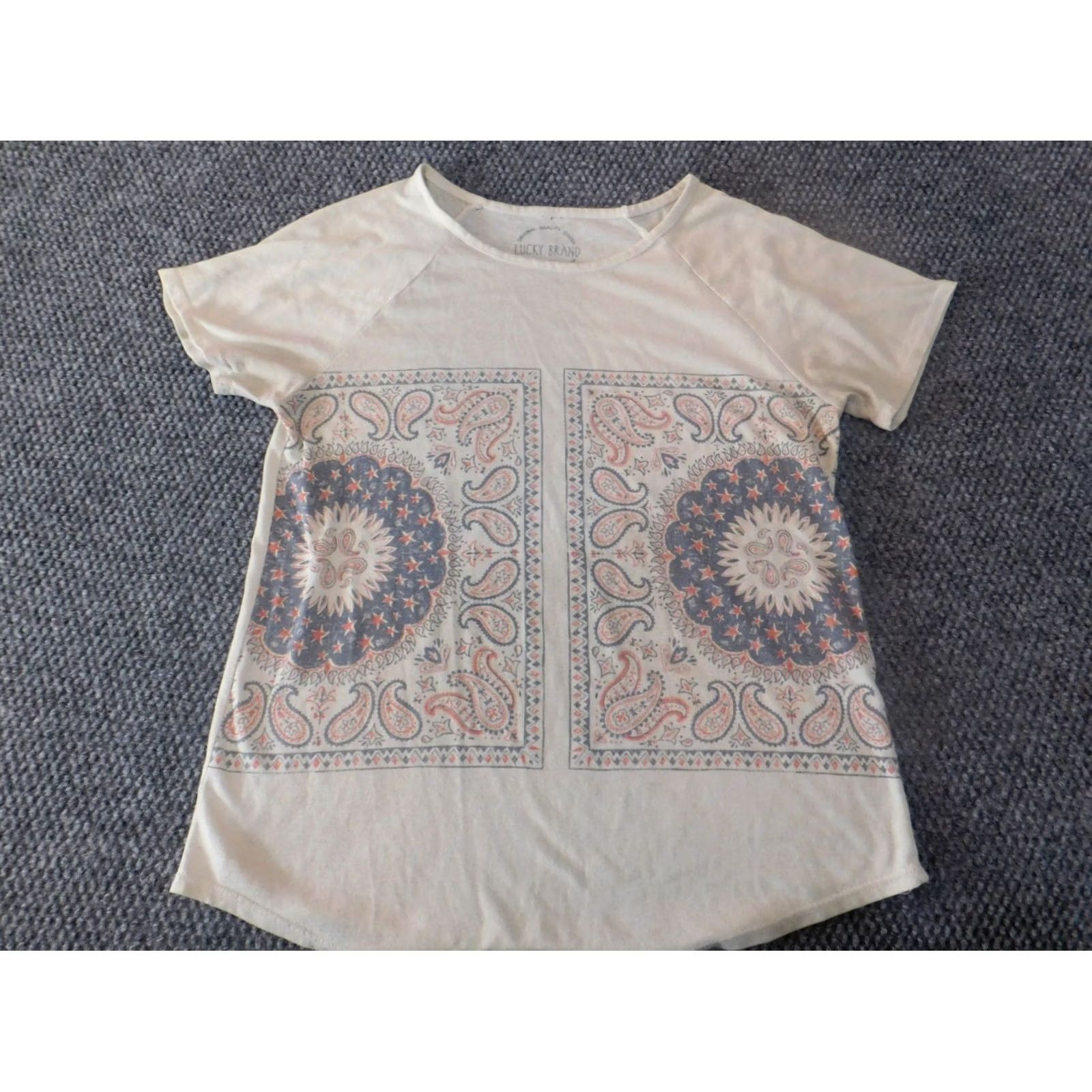 Lucky Brand Lucky Brand T-Shirt Womens Small Beige Crew Neck Short Sleeve Cotton Knit Casual Graphic Size S / US 4 / IT 40 - 2 Thumbnail