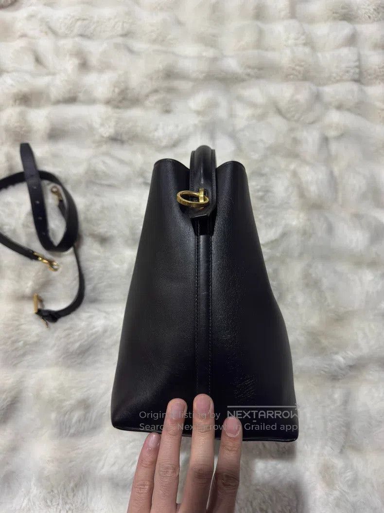 Saint Laurent Paris Saint Laurent Paris Large Black Gold Leather Bucket Bag Size ONE SIZE - 3 Thumbnail