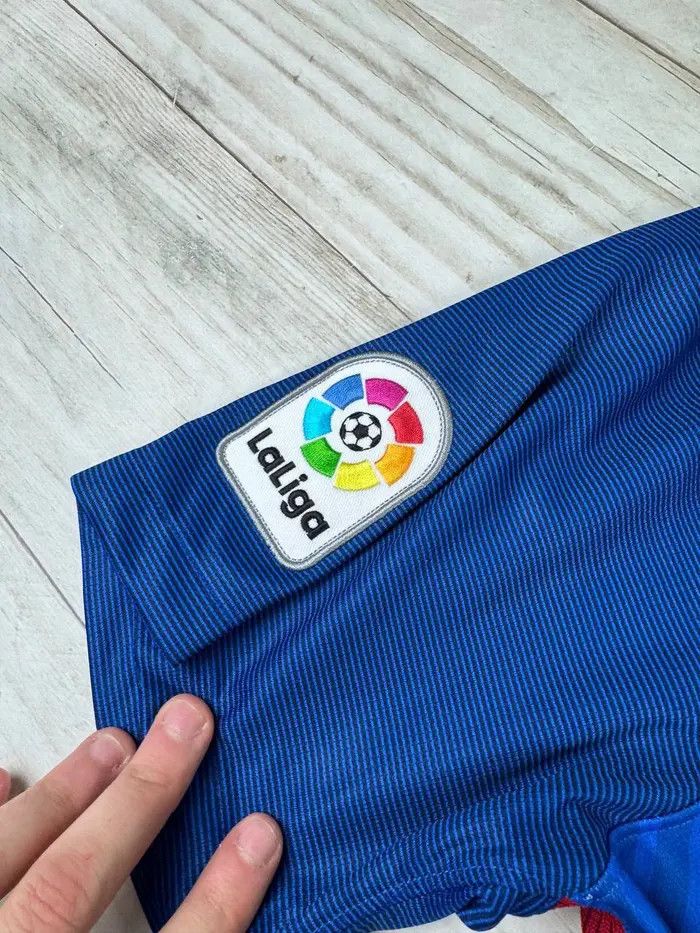 Nike Nike FC Barcelona 2016 2017 Home Shirt Soccer Jersey Size US XL / EU 56 / 4 - 7 Thumbnail