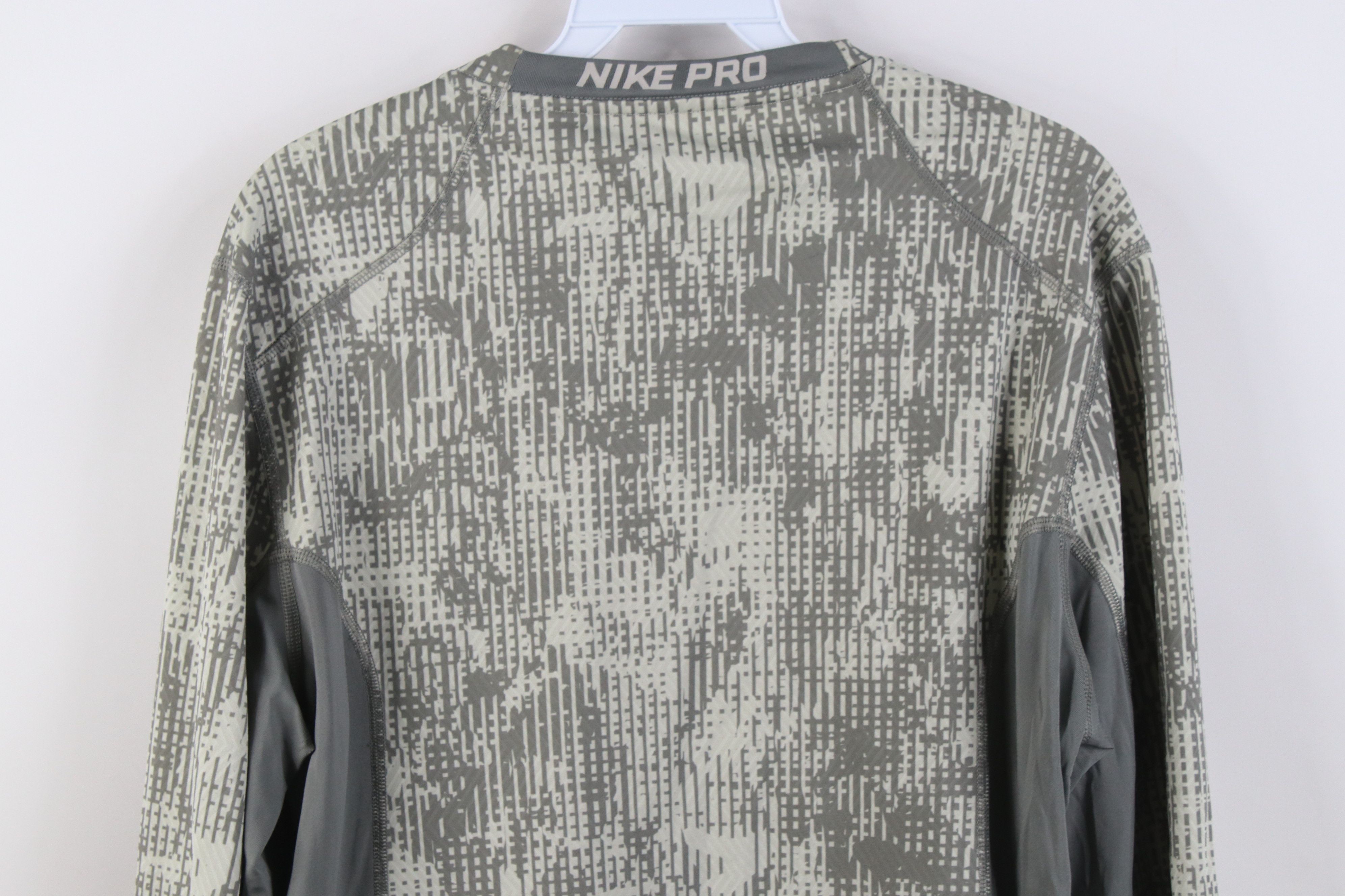 Nike Nike Pro Combat Fleece Lined Compression Camouflage T-Shirt Size US M / EU 48-50 / 2 - 13 Thumbnail