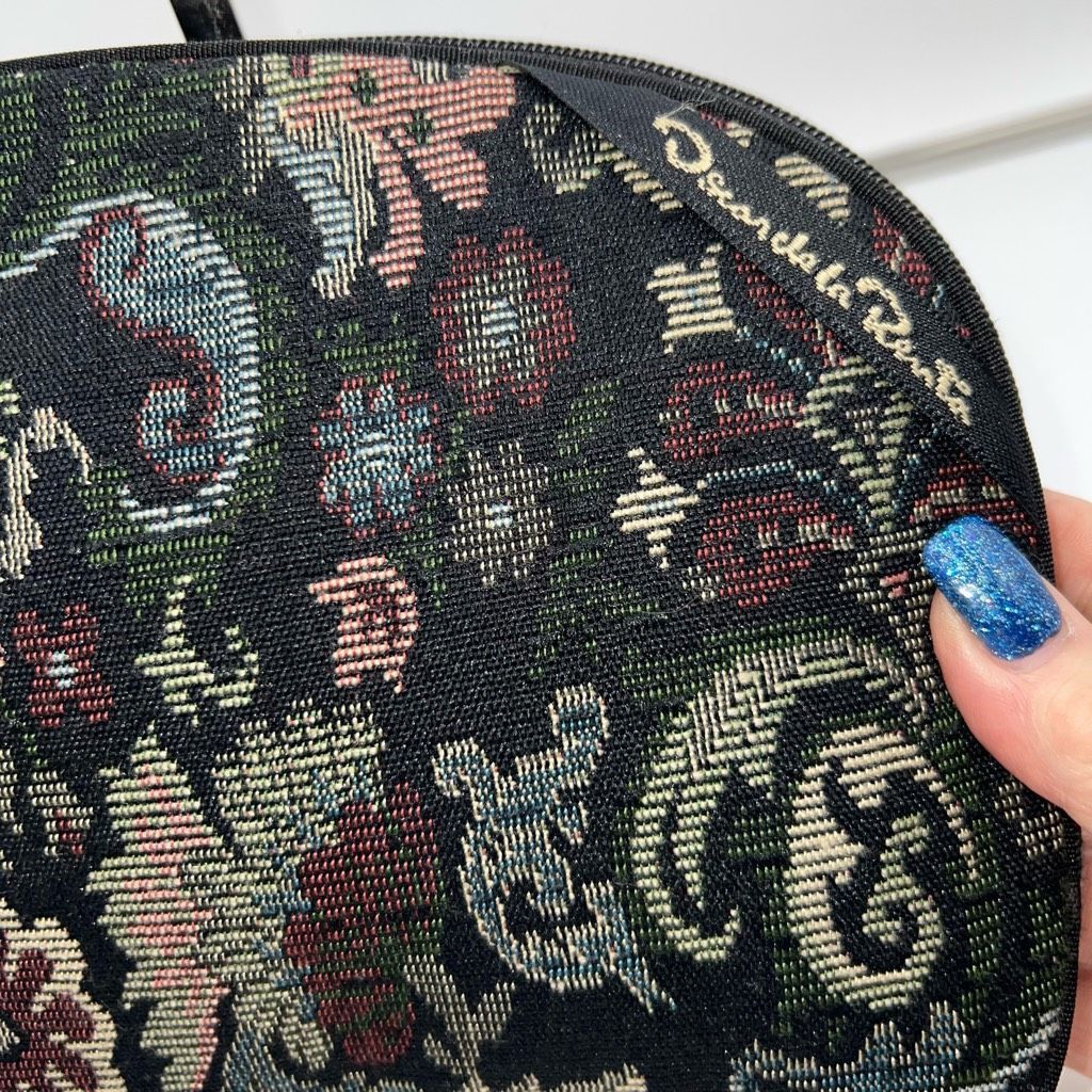Oscar De La Renta Oscar De La Renta Vintage Needlepoint Pouch With hangtag and Size ONE SIZE - 2 Thumbnail