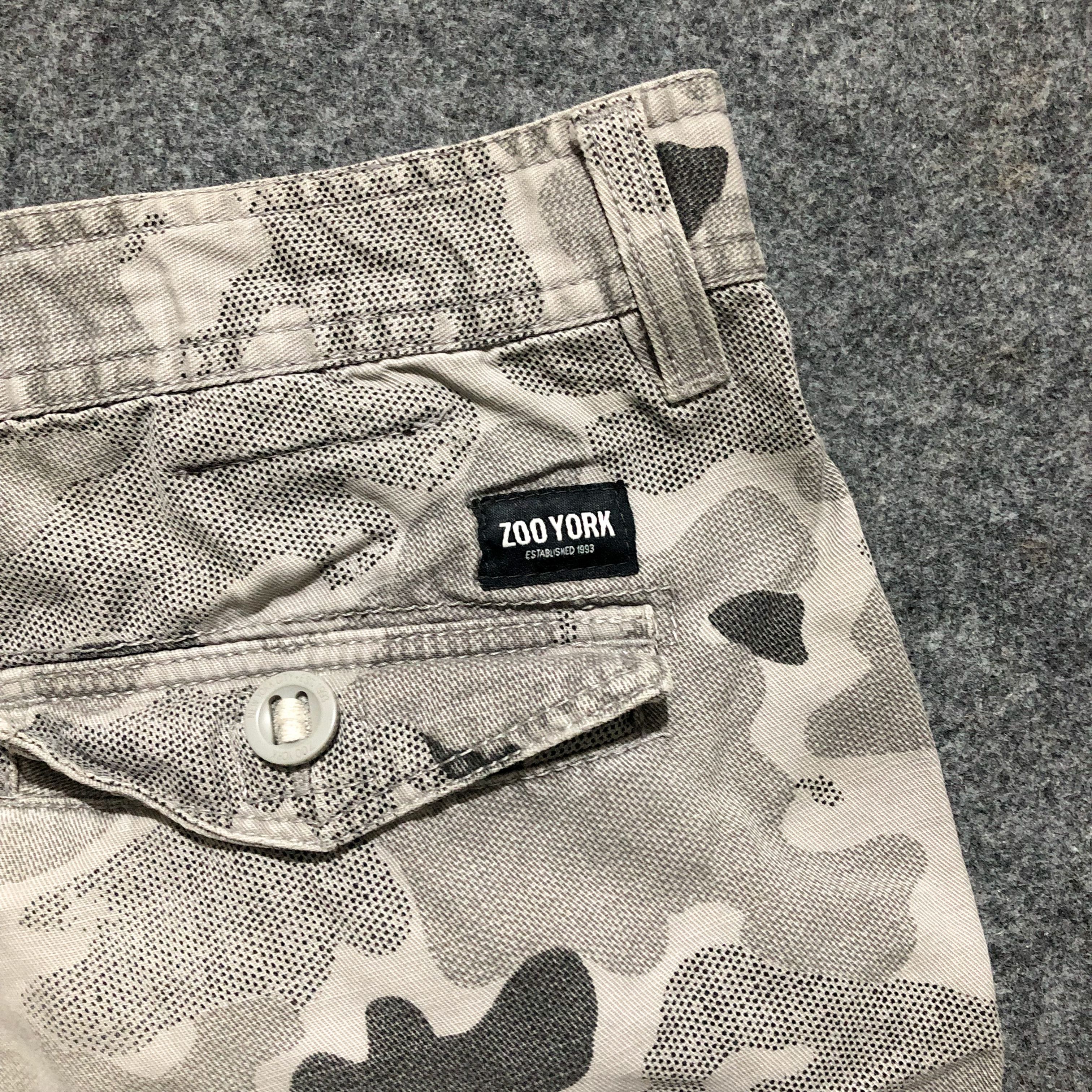 Zoo York Zoo York Urban Camo Cargo Shorts Faded Grey Size US 32 / EU 48 - 14 Thumbnail