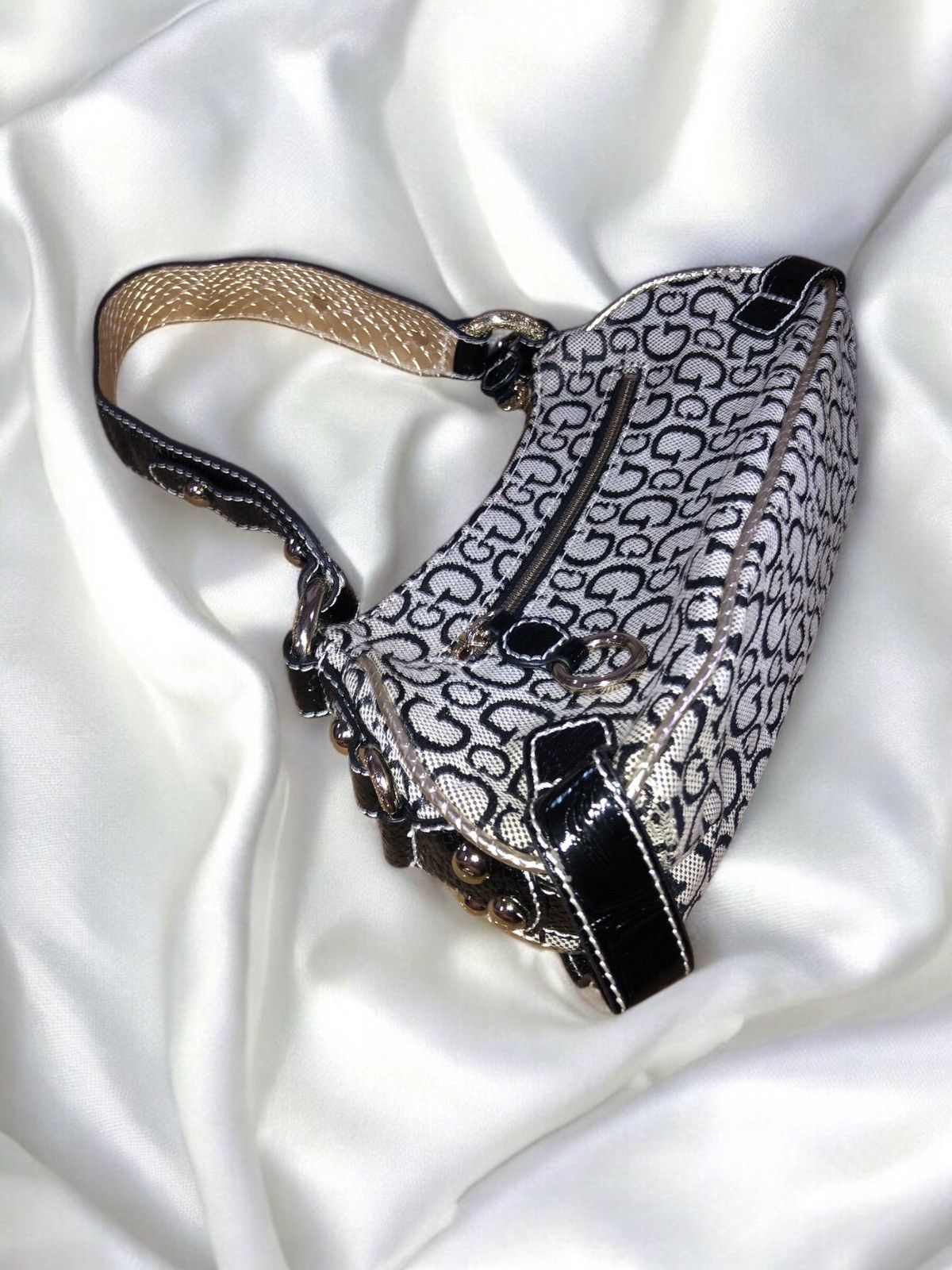 Guess GUESS Vintage 90s 2000s Y2k Signature Shoulder Bag Size ONE SIZE - 7 Thumbnail