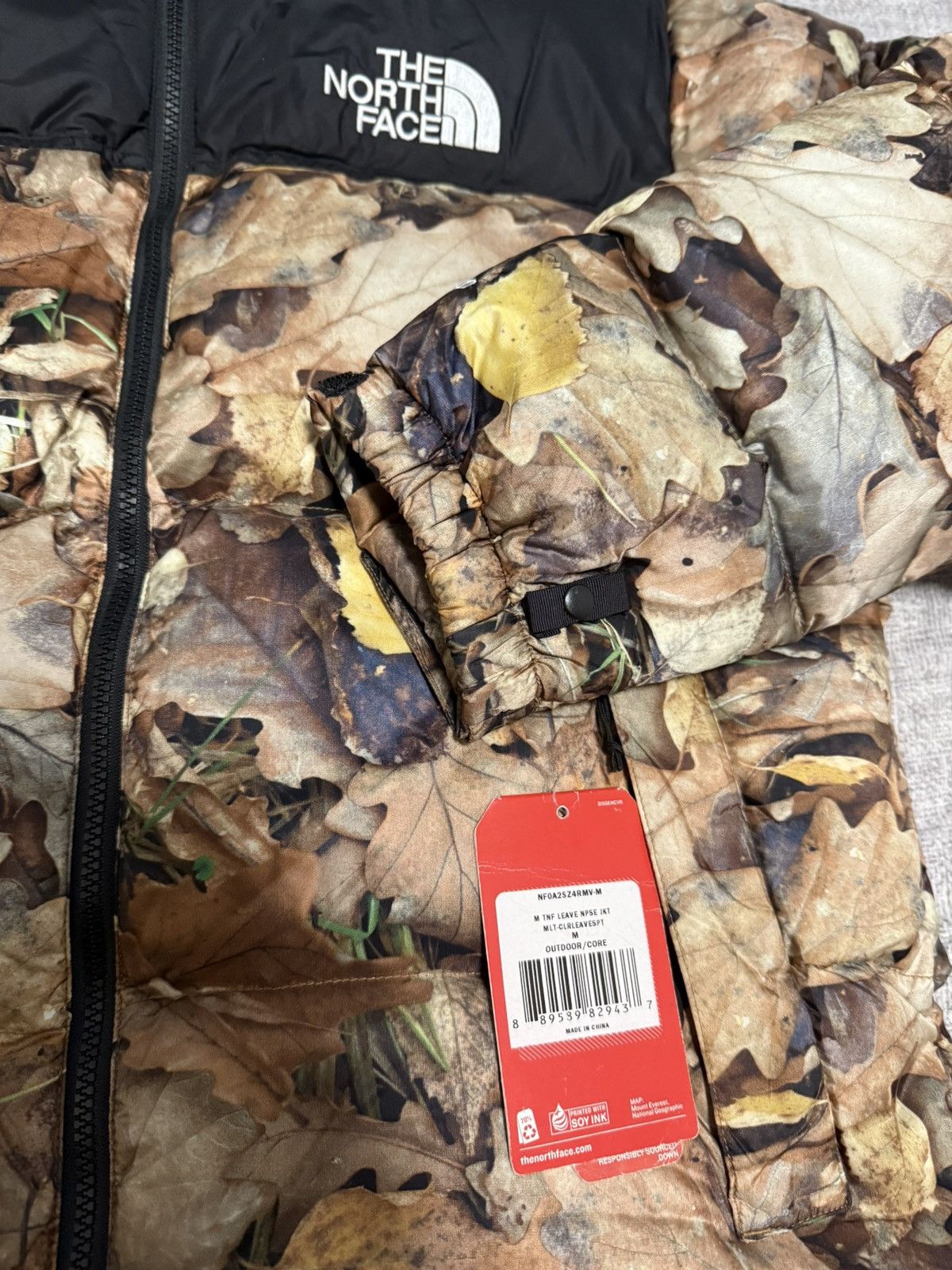 Supreme × The North Face Supreme tnf the north face leaves nuptse Jacket Size US M / EU 48-50 / 2 - 2 Thumbnail