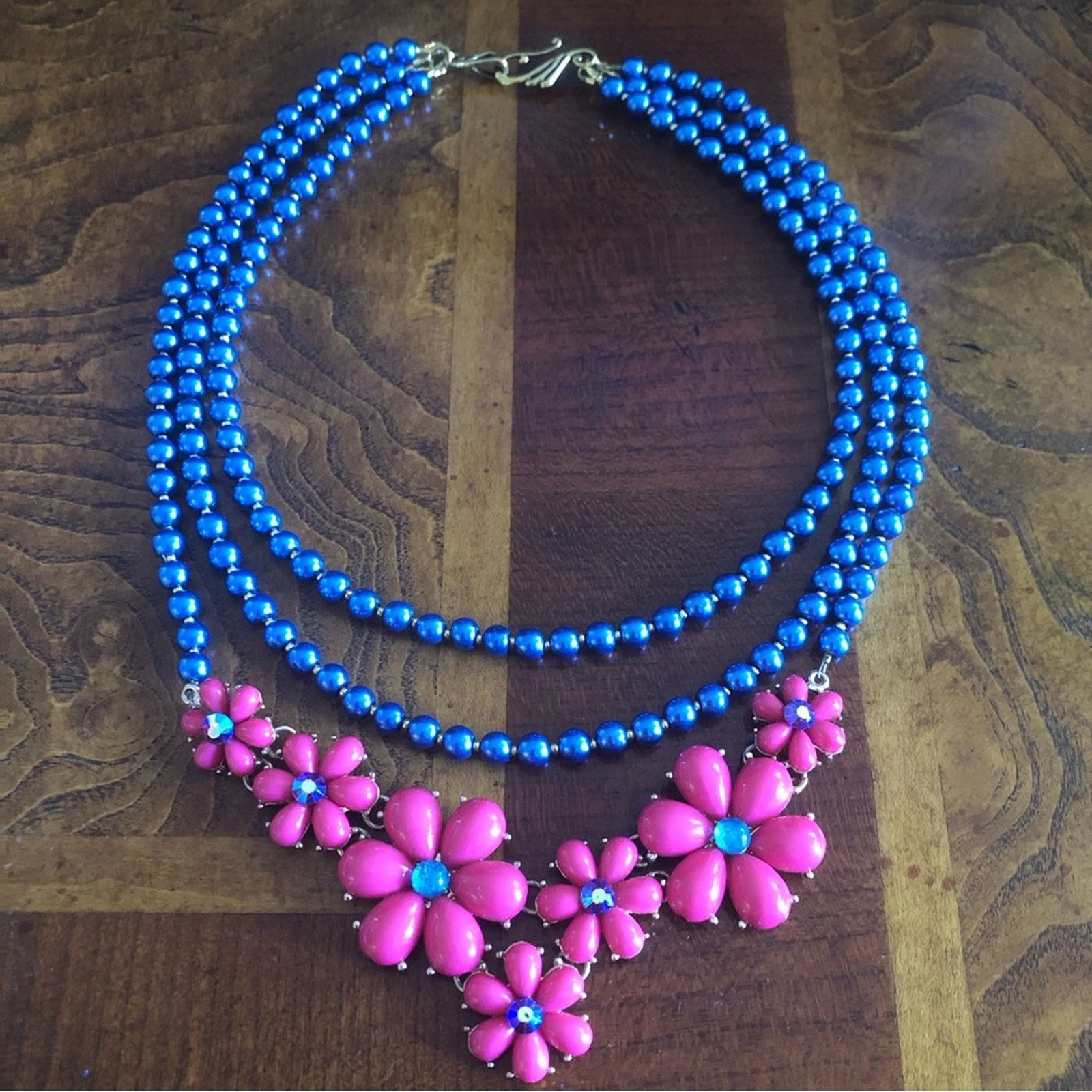 Handmade Handcrafted repurpose bubblegum floral Pearl necklace Size ONE SIZE - 3 Thumbnail