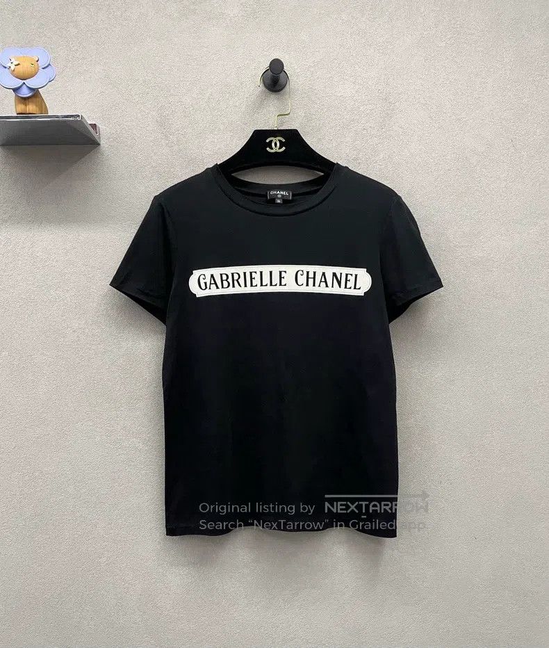 Chanel Chanel Black short sleeves Size XS / US 0-2 / IT 36-38 - 1 Thumbnail