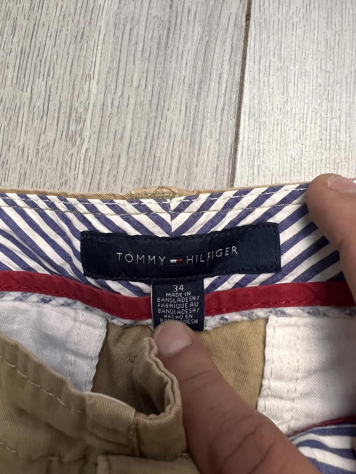 Designer Vintage Tommy Hilfiger Men’s Cargo Shorts Size US 34 / EU 50 - 4 Thumbnail
