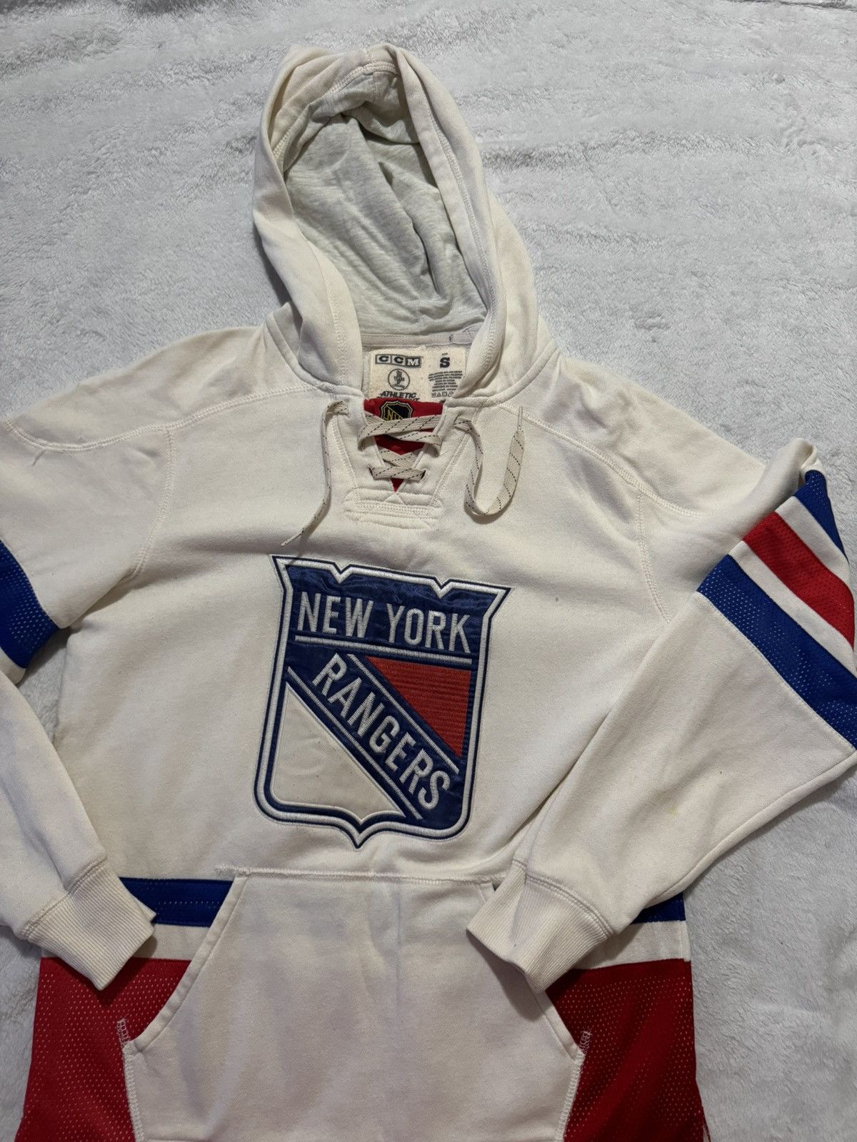 Ccm New York Rangers Fleece Hoodie Size US S / EU 44-46 / 1 - 1 Thumbnail