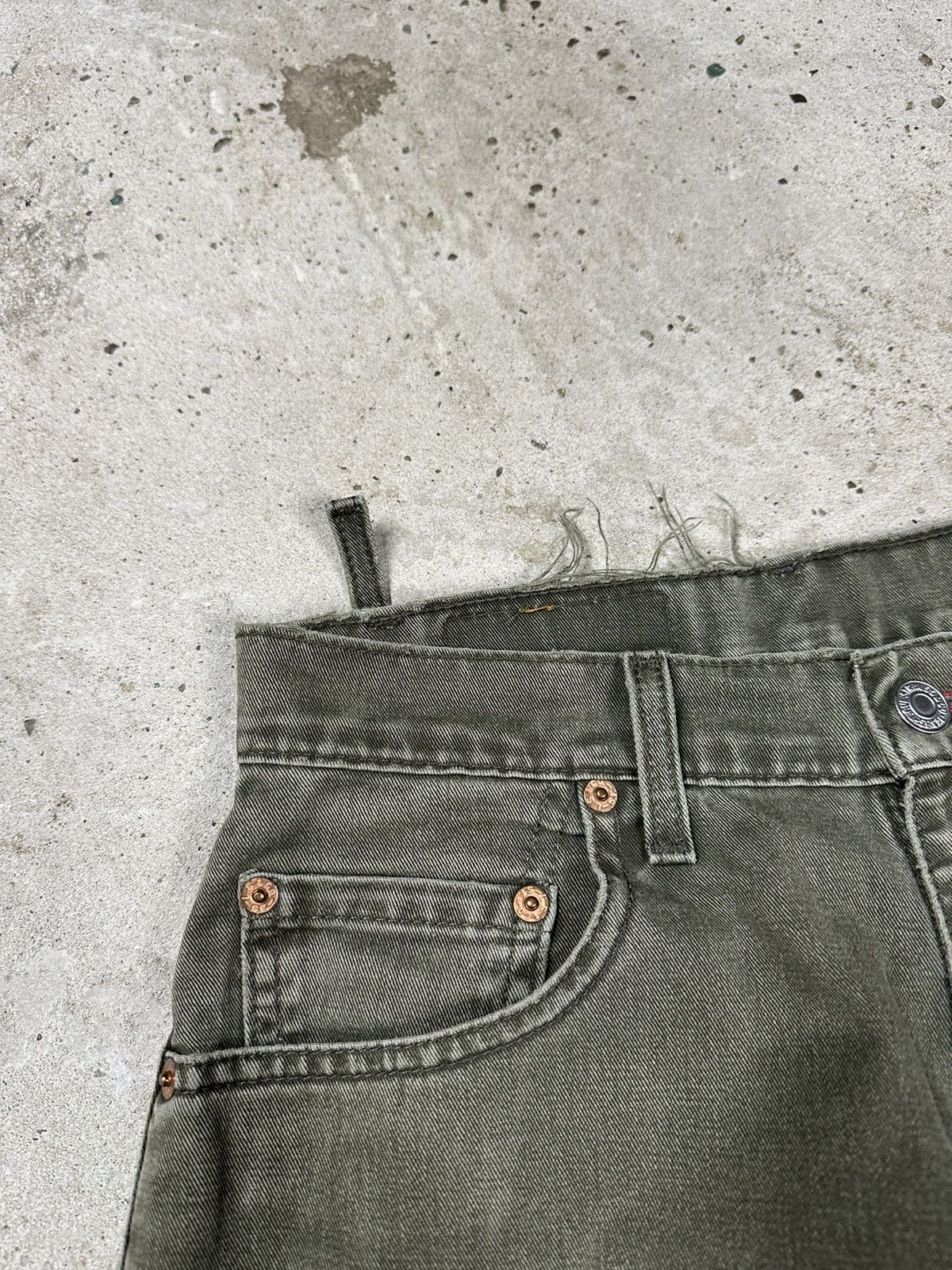 Levi's × Vintage Vintage 90s Levi’s Distressed Khaki Denim Pants Relaxed Size US 28 / EU 44 - 8 Thumbnail