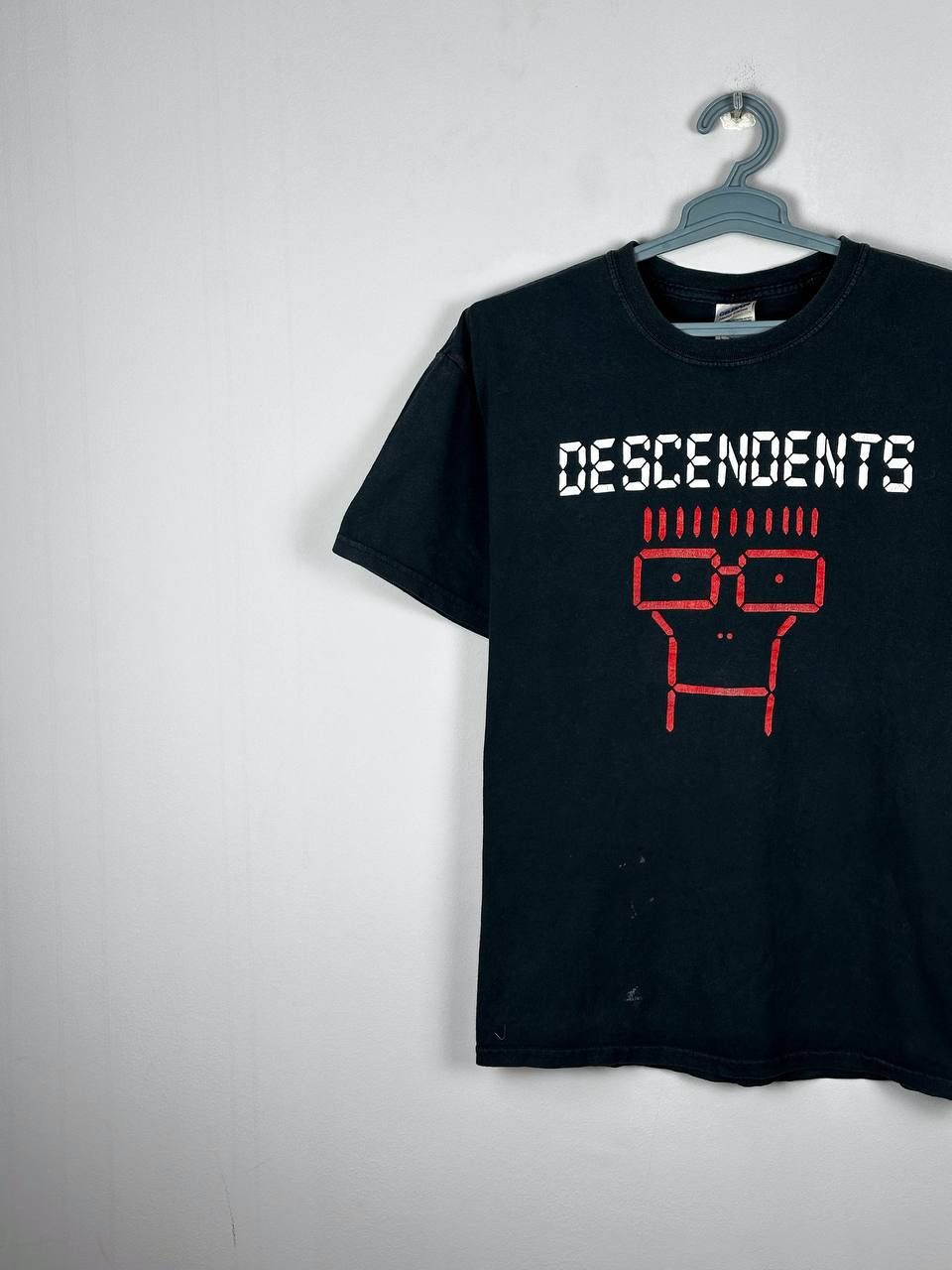 Band Tees VINTAGE Y2K DESCENDENTS MILO FADED TEE (all circle jerks) Size US L / EU 52-54 / 3 - 2 Thumbnail