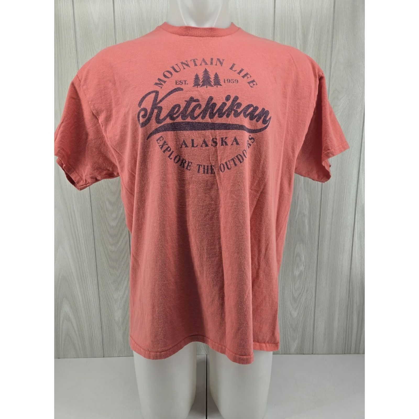 Gildan Alaska Outpost Ketchikan Coral T-shirt Adult XL Gildan T-Shirt Crew Neck Short Sleeve Pink Cotton Blend Graphic Print Men Regular Fit Vintage: No Size US XL / EU 56 / 4 - 2 Thumbnail