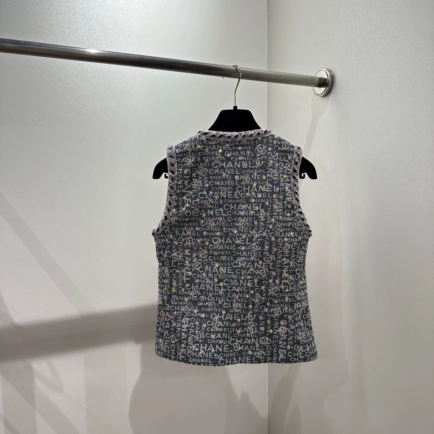 Chanel Chanel Sleeveless Full Print Logo Sequin Vest Women's 34 Size XS / US 0-2 / IT 36-38 - 2 Thumbnail