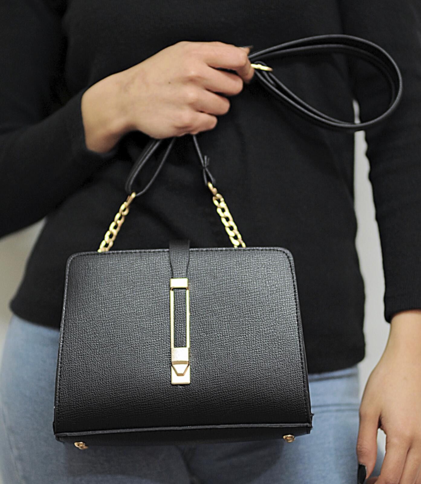 The Unbranded Brand Elegant Black Faux Leather Crossbody Bag with Gold Chain Size ONE SIZE - 1 Thumbnail