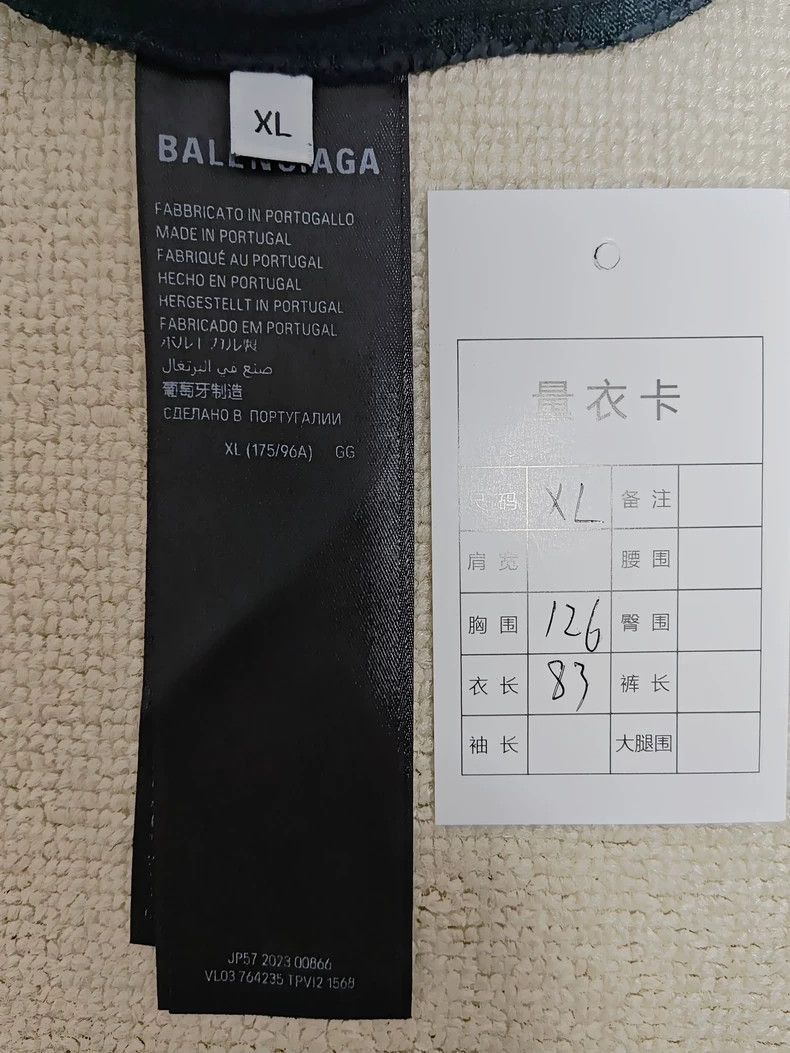 Balenciaga Balenciaga 23fw Bitcoin Totem Alien BB Vintage Short sleeve Size US XL / EU 56 / 4 - 6 Thumbnail